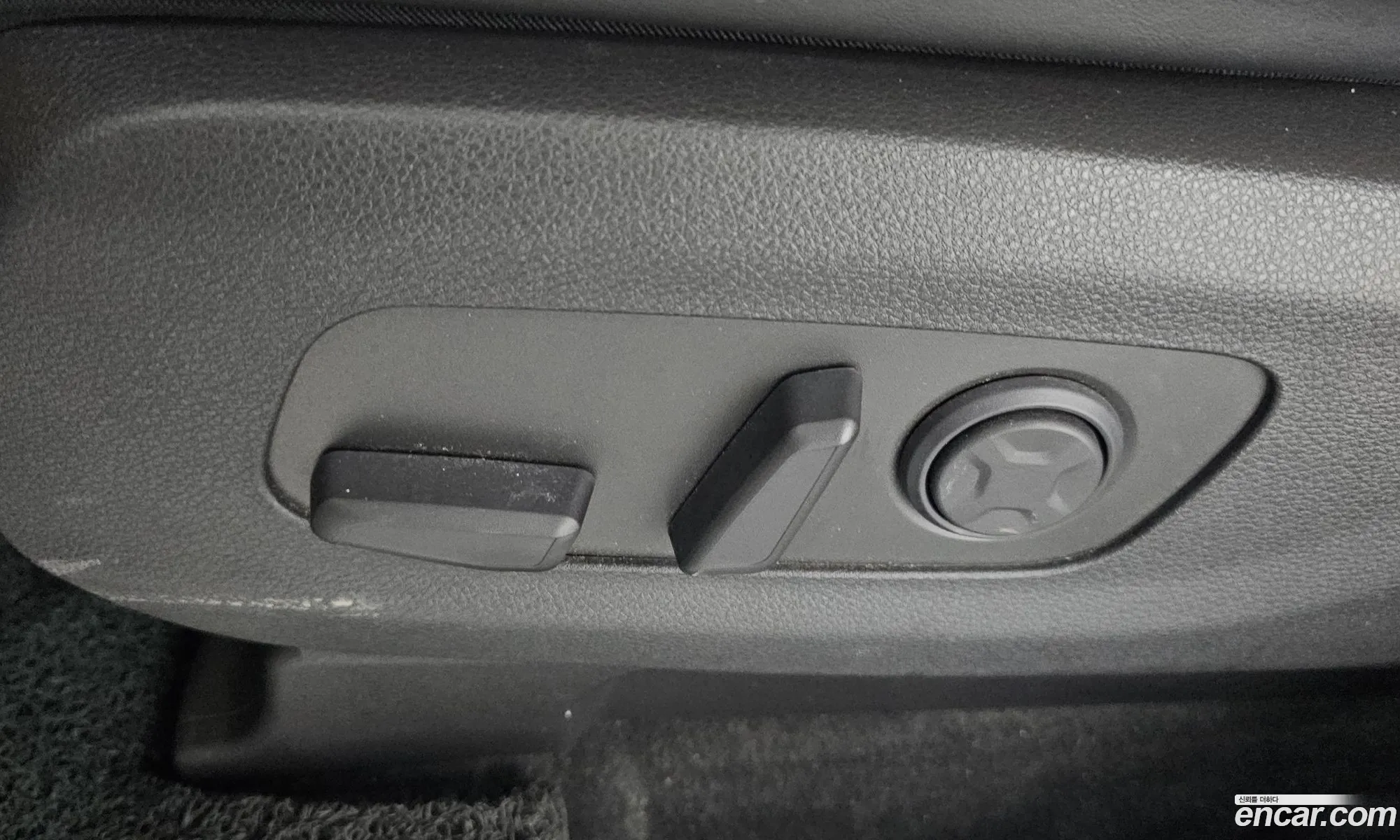 Kia Carnival 2020 KNANE81BBMS003500 — 10