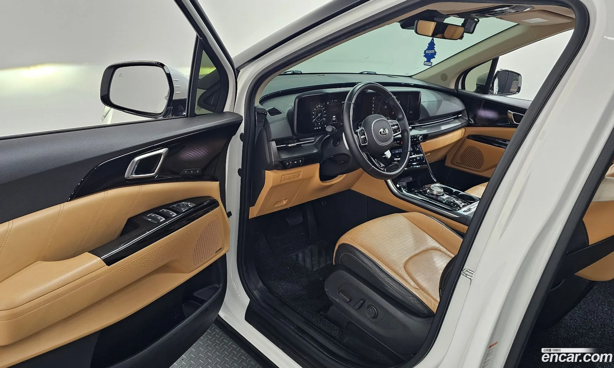Kia Carnival 2020 KNANE81BBMS003500 — 2