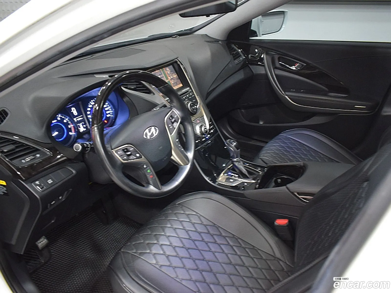 Hyundai Grandeur HG 2011 — 19
