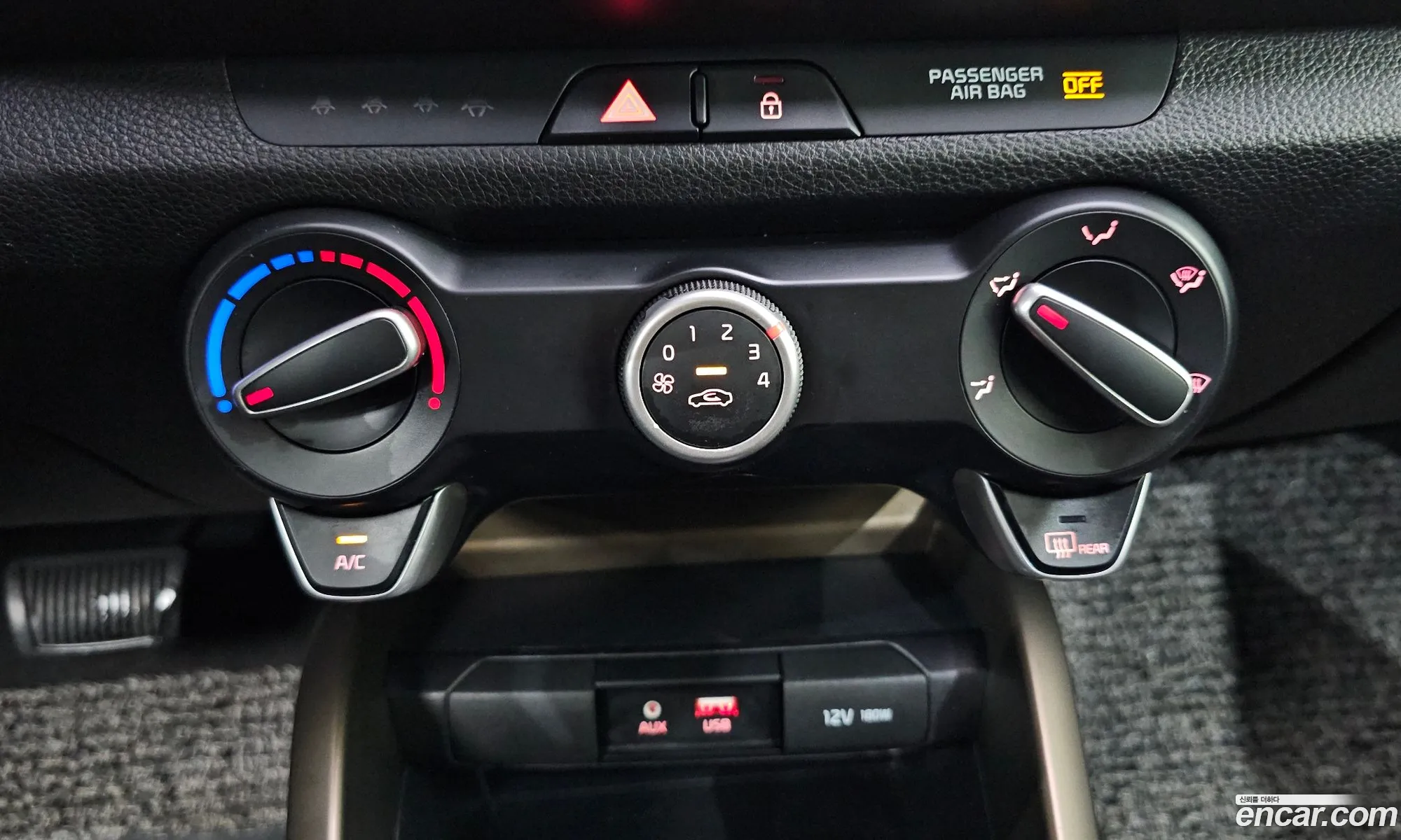 Kia Stonic 2018 KNAD6814BJS158309 — 10