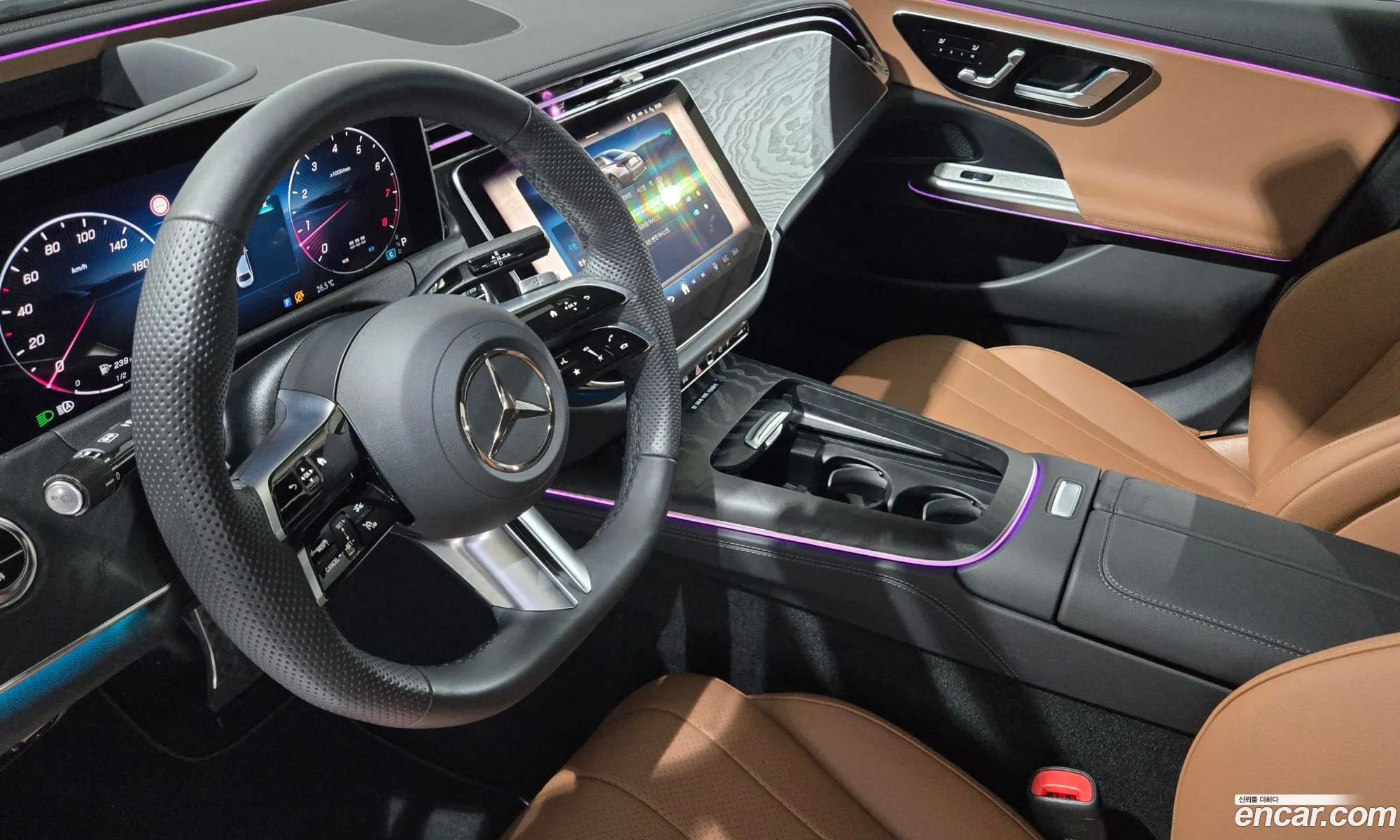 Mercedes-Benz E-Class W214 2025 — 16
