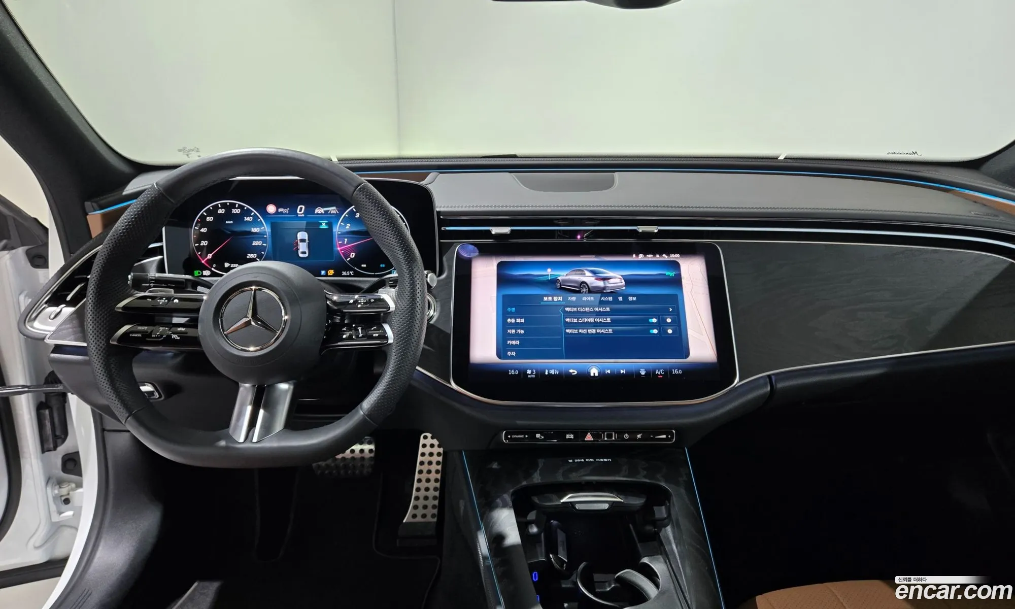 Mercedes-Benz E-Class W214 2025 — 19