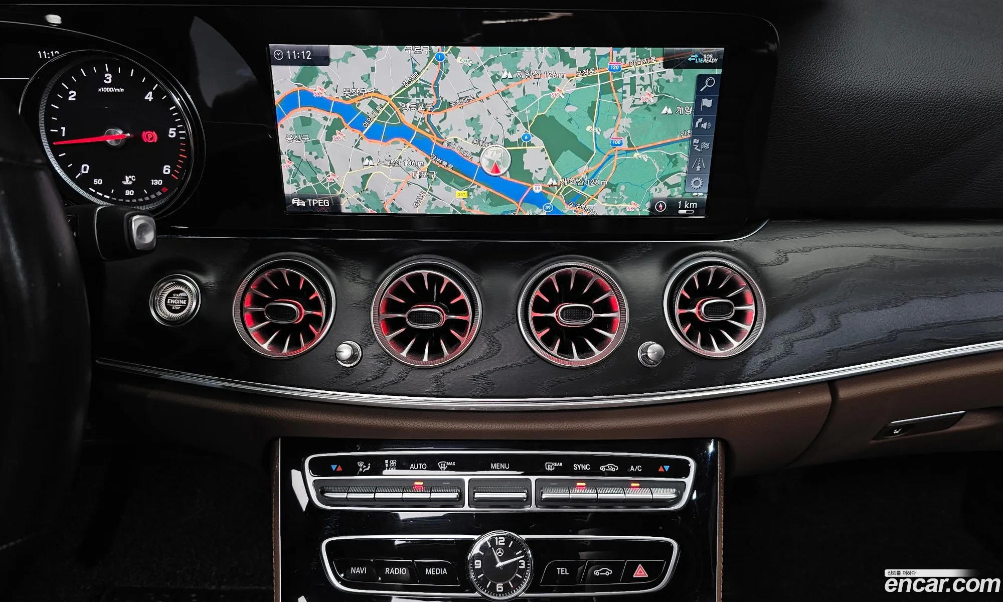 Mercedes-Benz E-Class W213 2020 — 24
