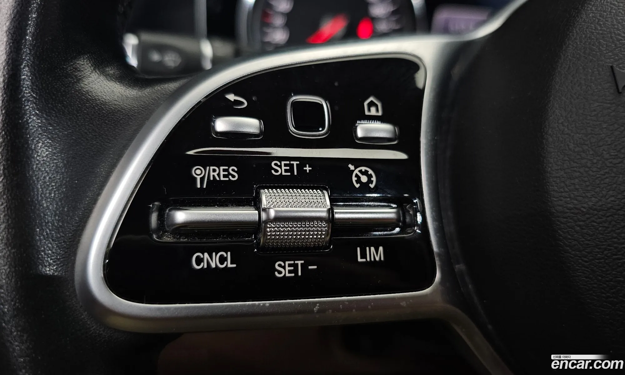 Mercedes-Benz E-Class W213 2020 — 30