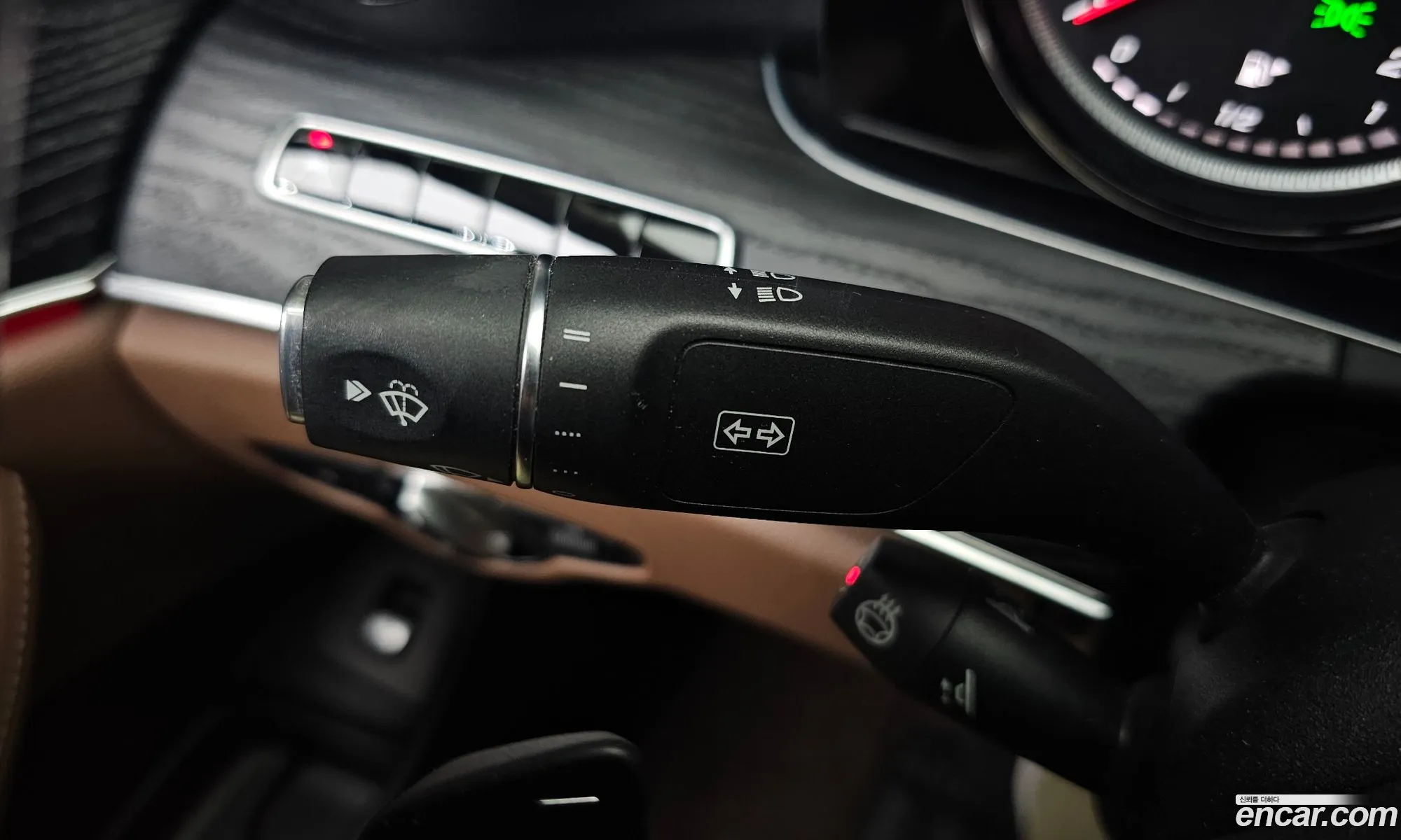 Mercedes-Benz E-Class W213 2020 — 35