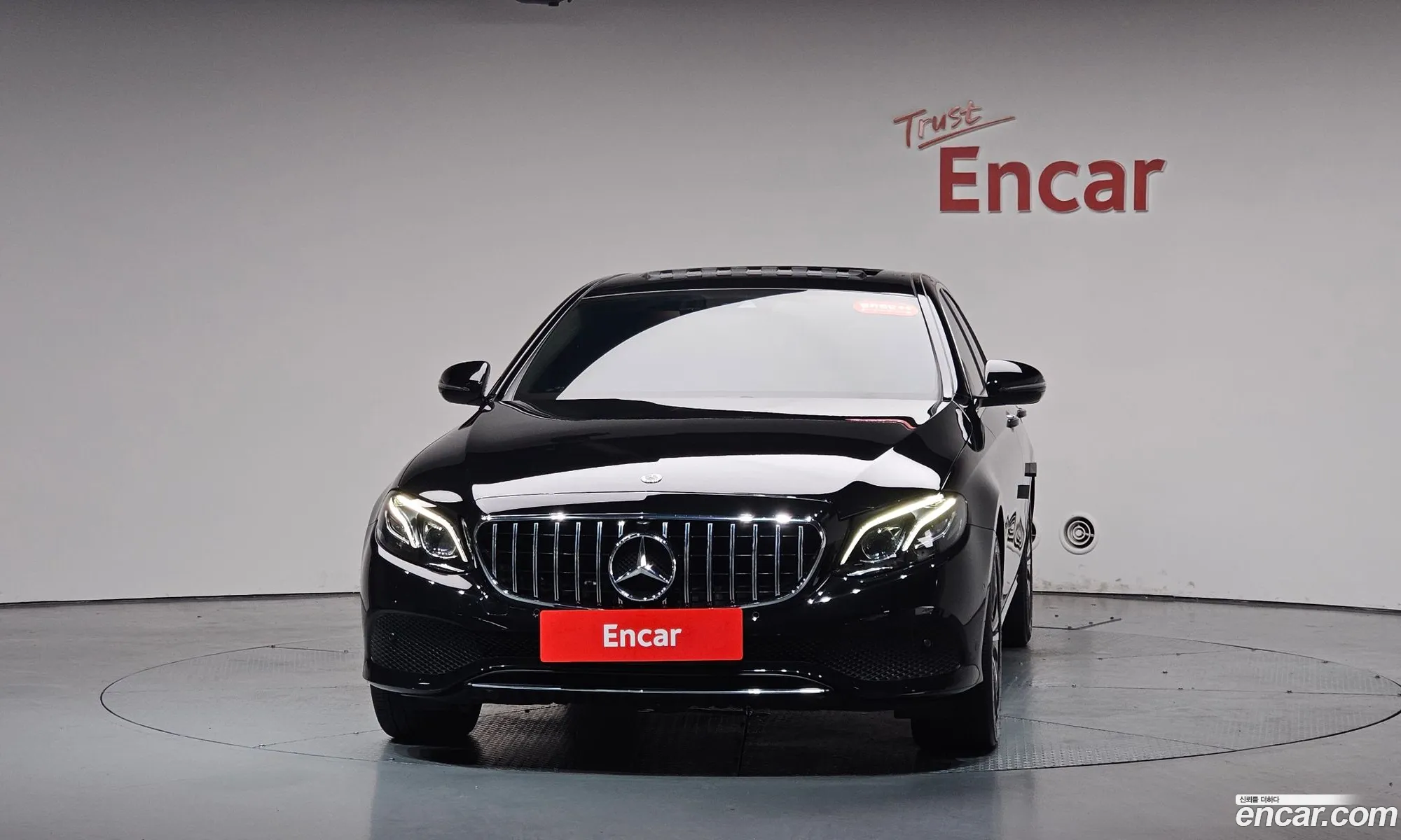 Mercedes-Benz E-Class W213 2020 — 12