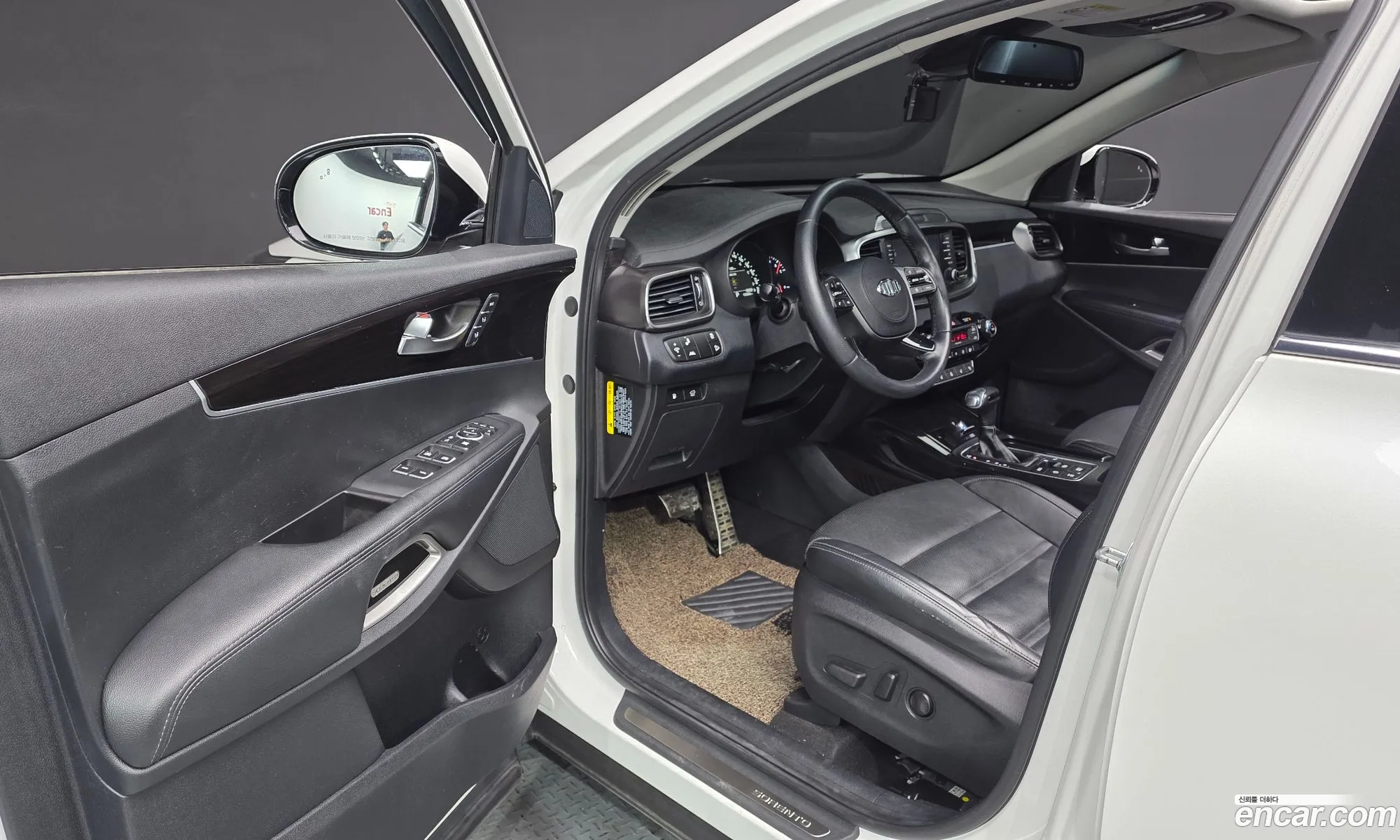Kia Sorento 2018 KNAPK81BDKA488952 — 3