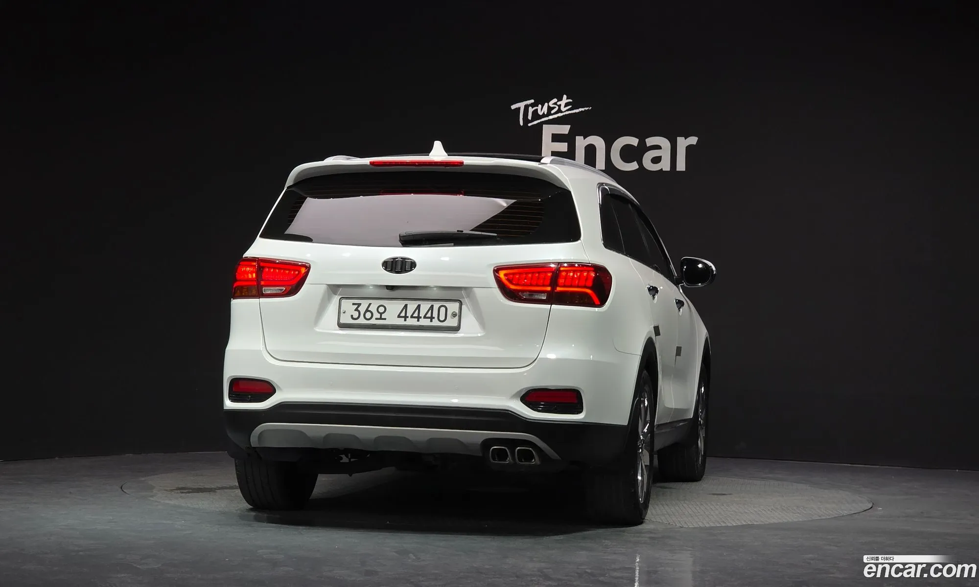 Kia Sorento 2018 KNAPK81BDKA488952 — 2