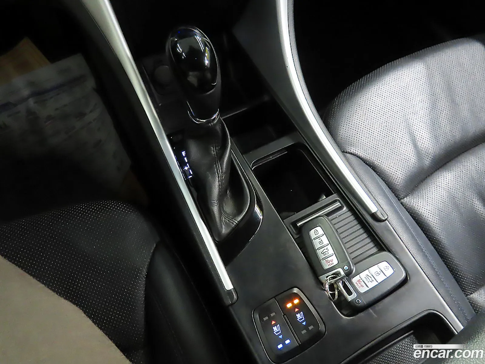 Hyundai Sonata Hybrid 2013 — 14