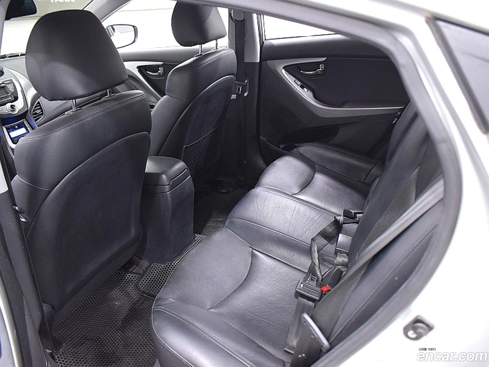 Hyundai Elantra MD 2010 — 10