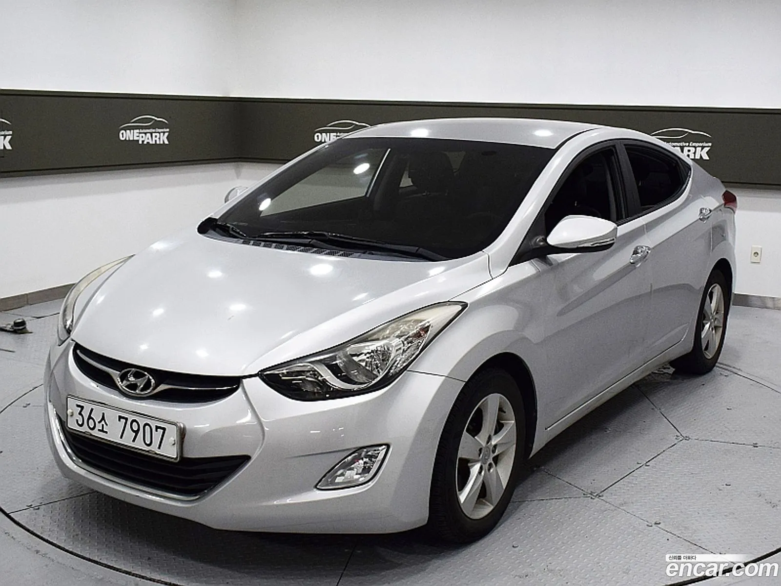 Hyundai Elantra MD 2010 — 13