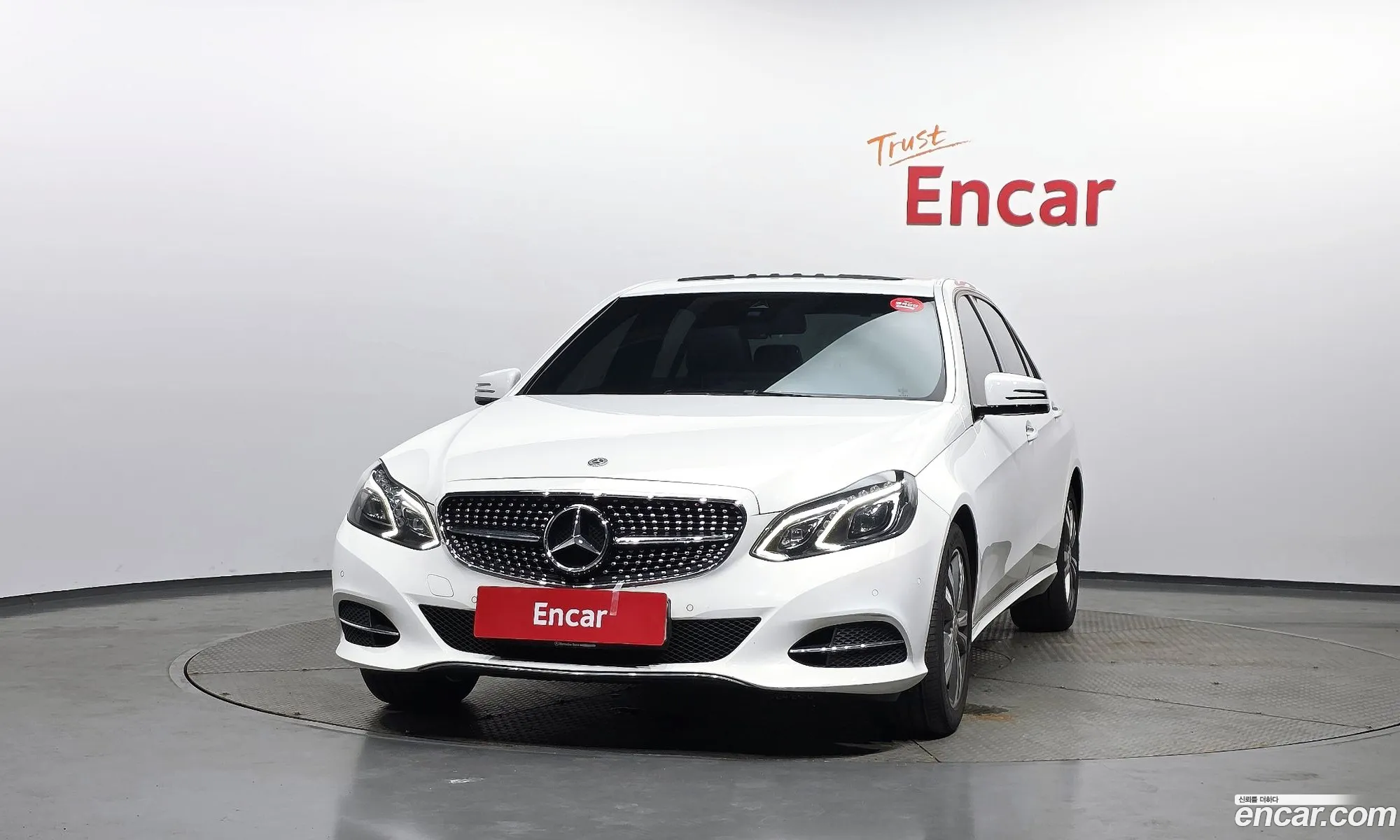 Mercedes-Benz E-Class W212 2014 WDDHF0CB9EA918013 — 6