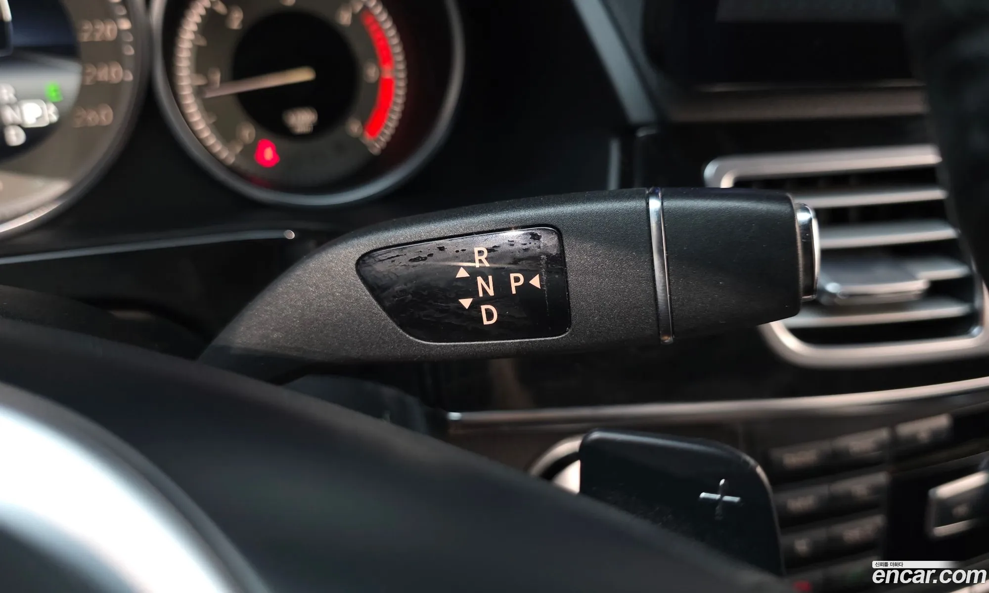 Mercedes-Benz E-Class W212 2014 WDDHF0CB9EA918013 — 14