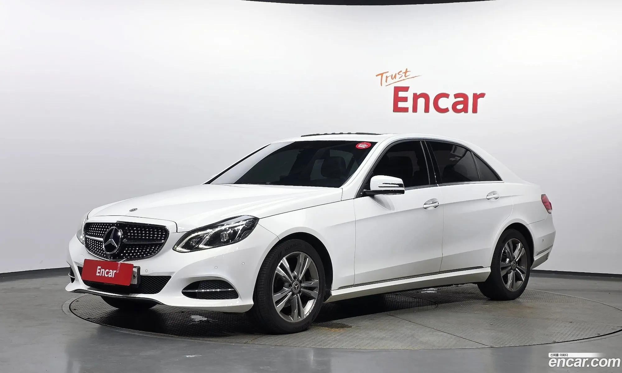 Mercedes-Benz E-Class W212 2014 WDDHF0CB9EA918013 — 5