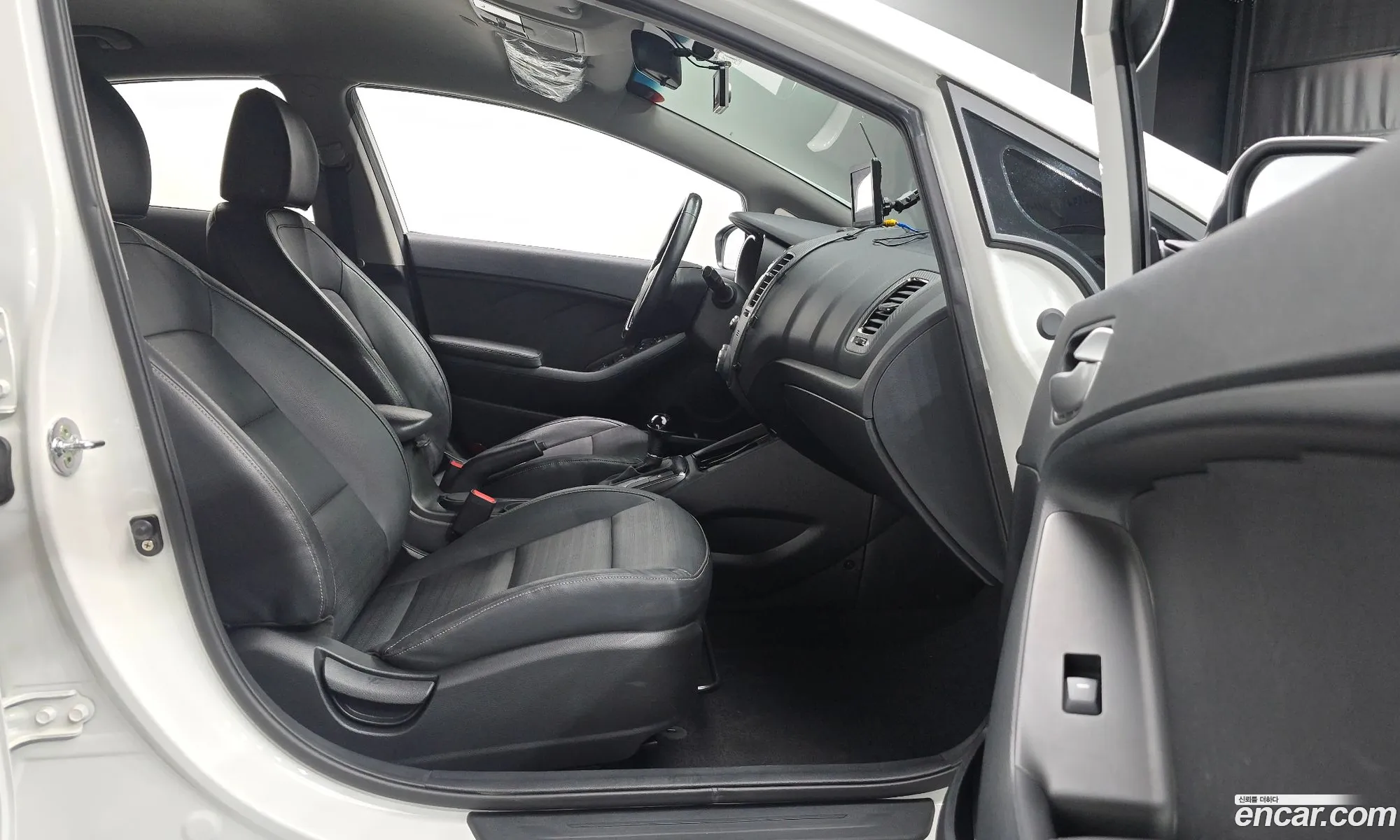 Kia K3 2016 KNAFK412BHA691876 — 12