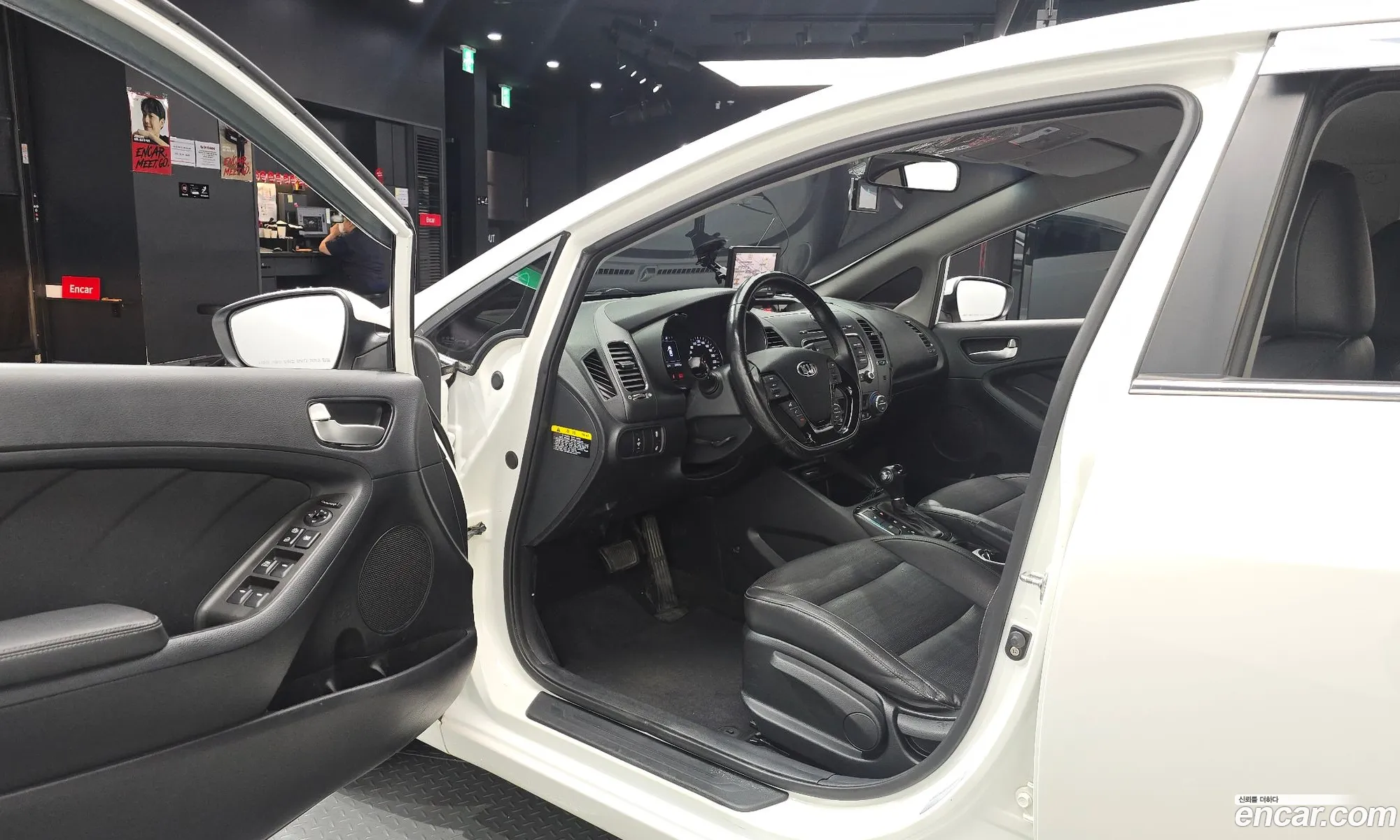 Kia K3 2016 KNAFK412BHA691876 — 13