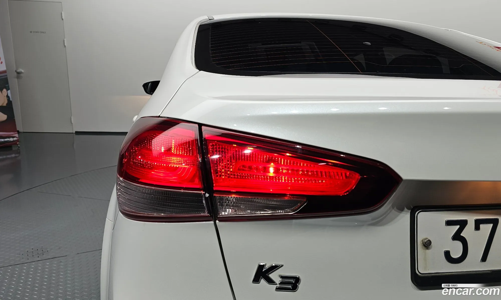 Kia K3 2016 KNAFK412BHA691876 — 28