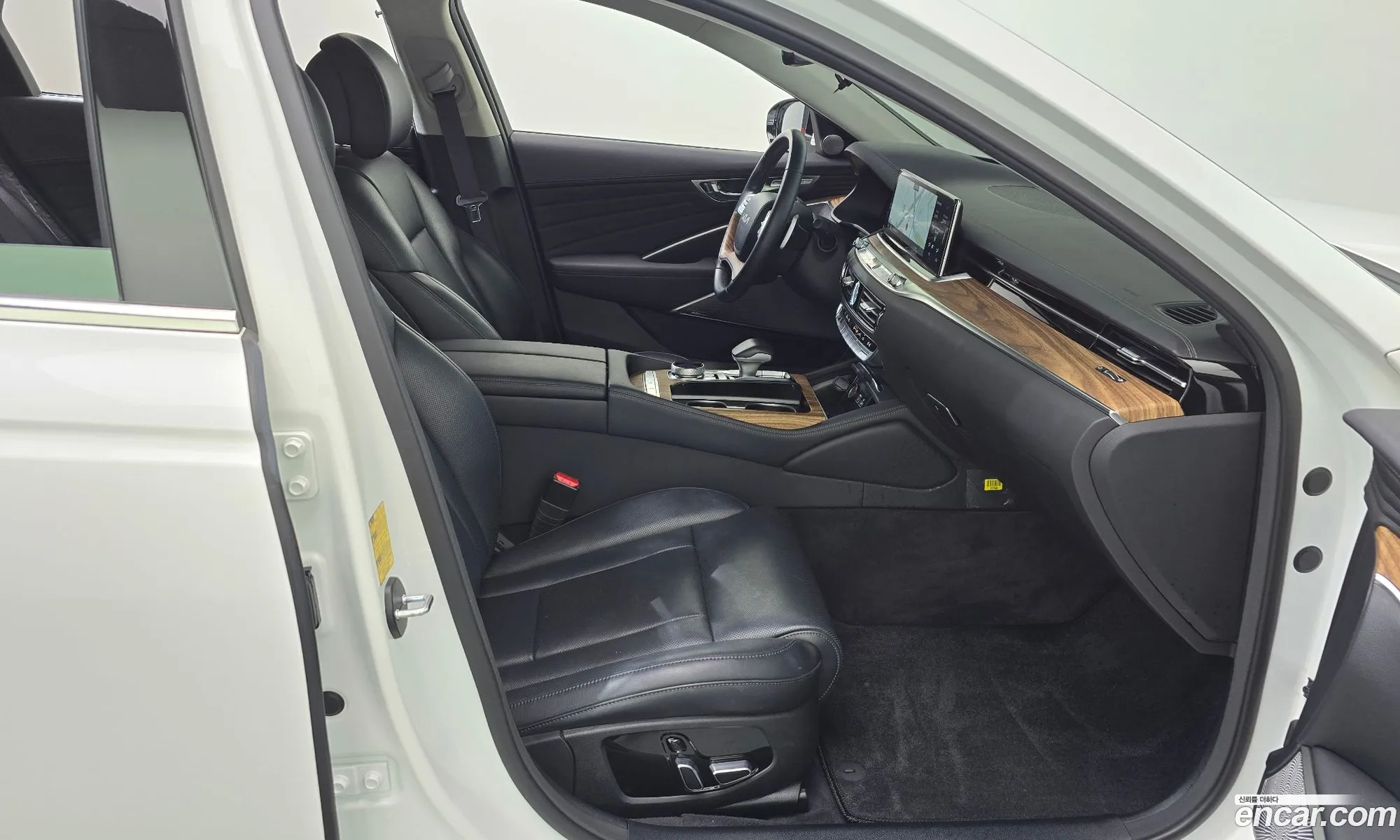Kia K9 2022 KNAS3418DNS040352 — 9