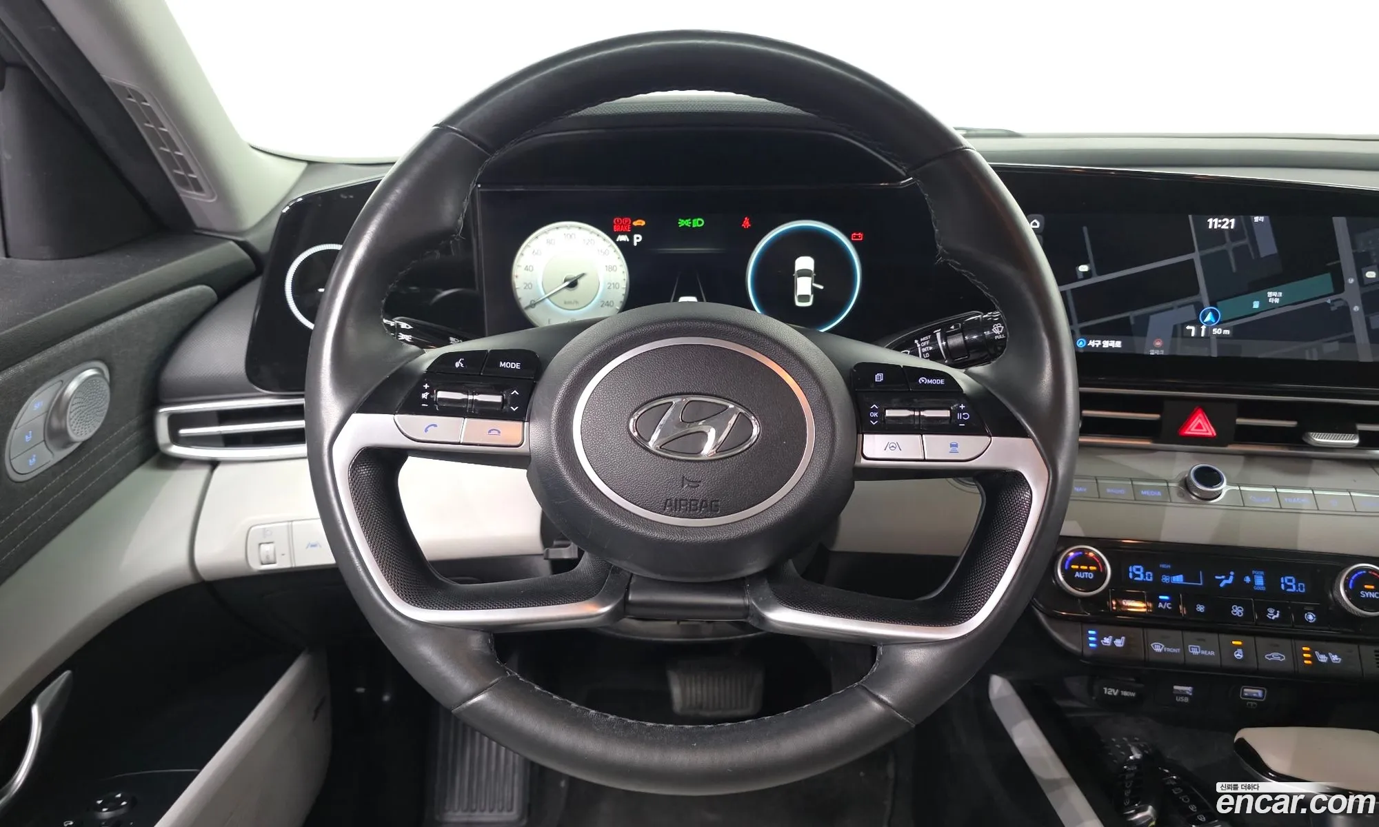Hyundai Elantra 2021 — 14