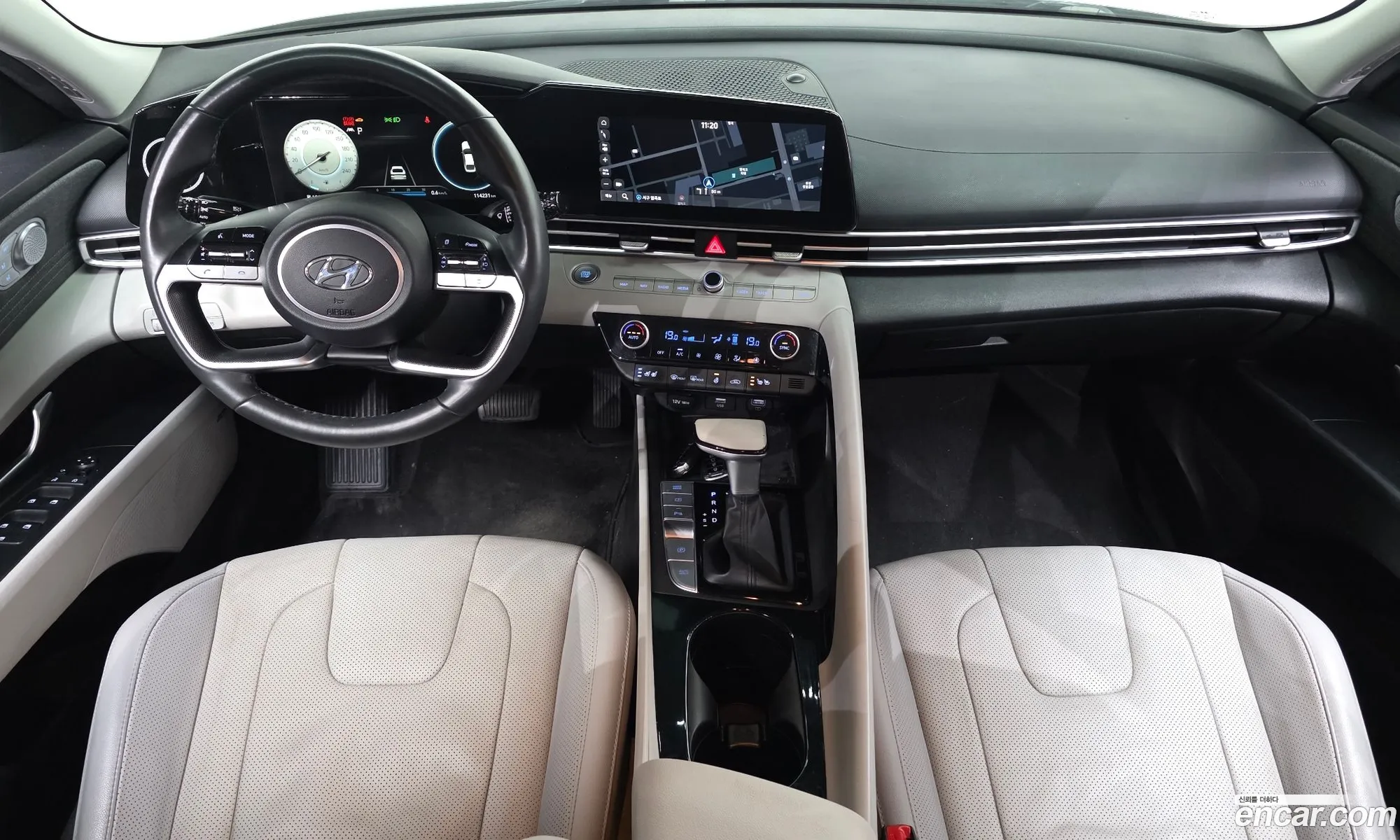 Hyundai Elantra 2021 — 4