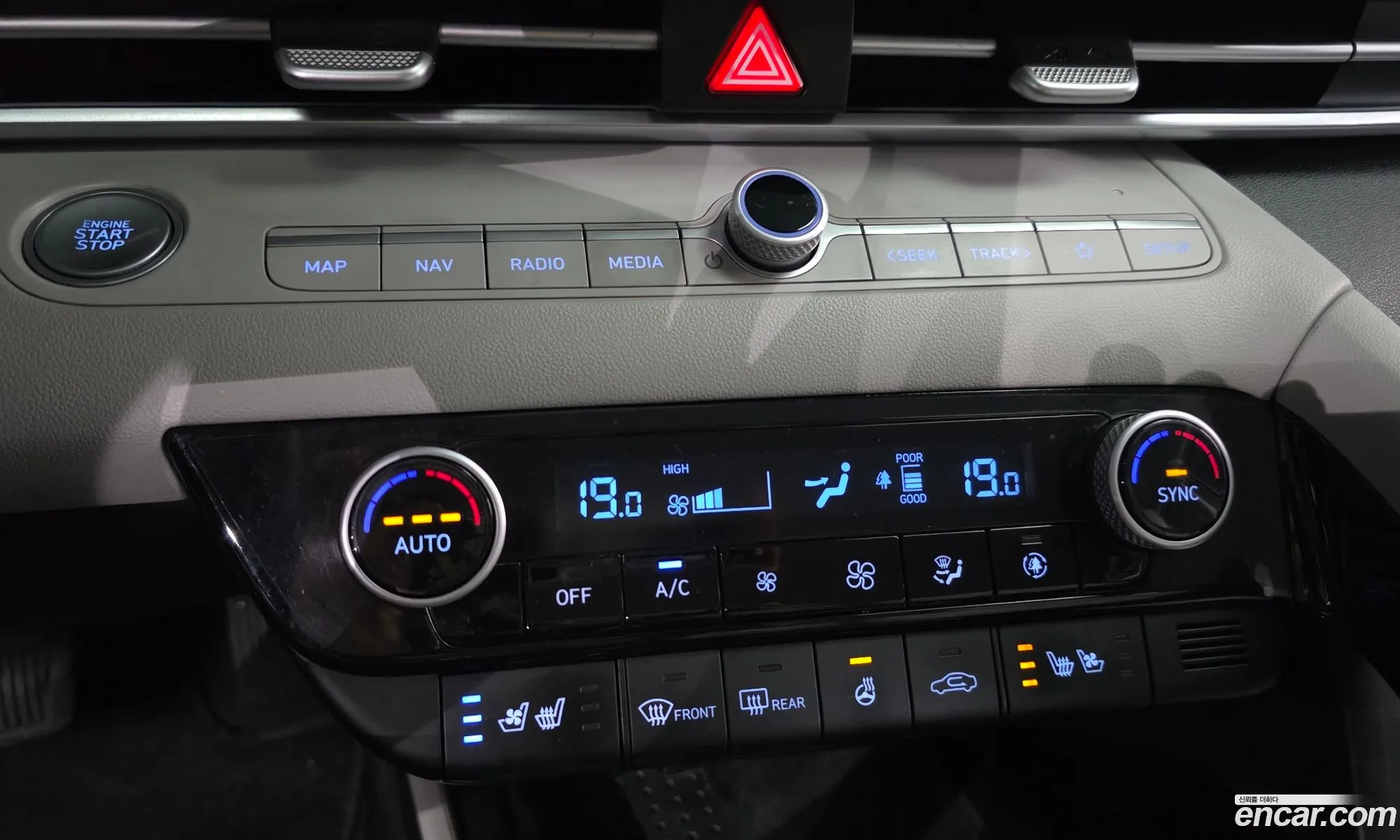 Hyundai Elantra 2021 — 18