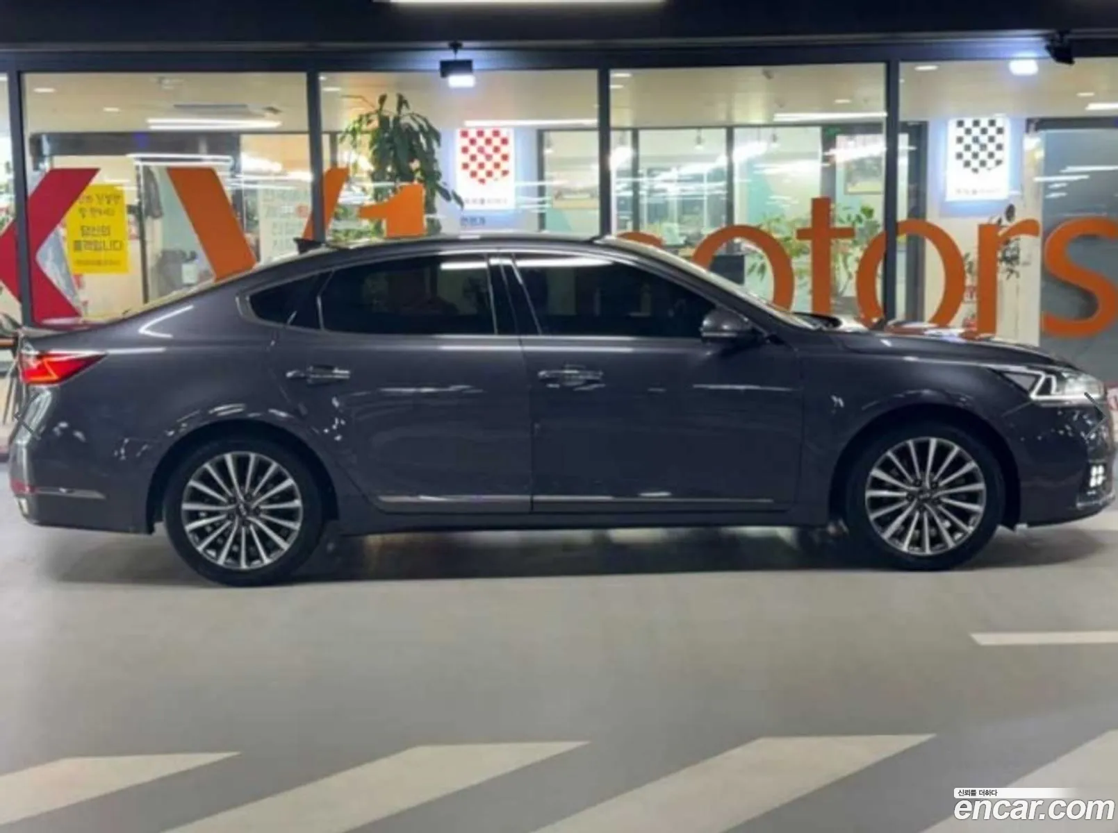 Kia K7 2016 — 18