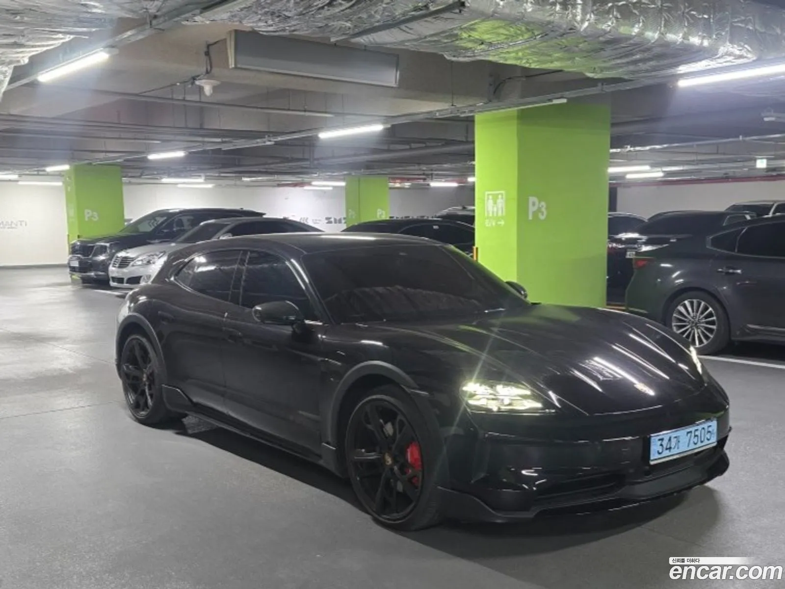 Porsche Taycan 2025 — 13