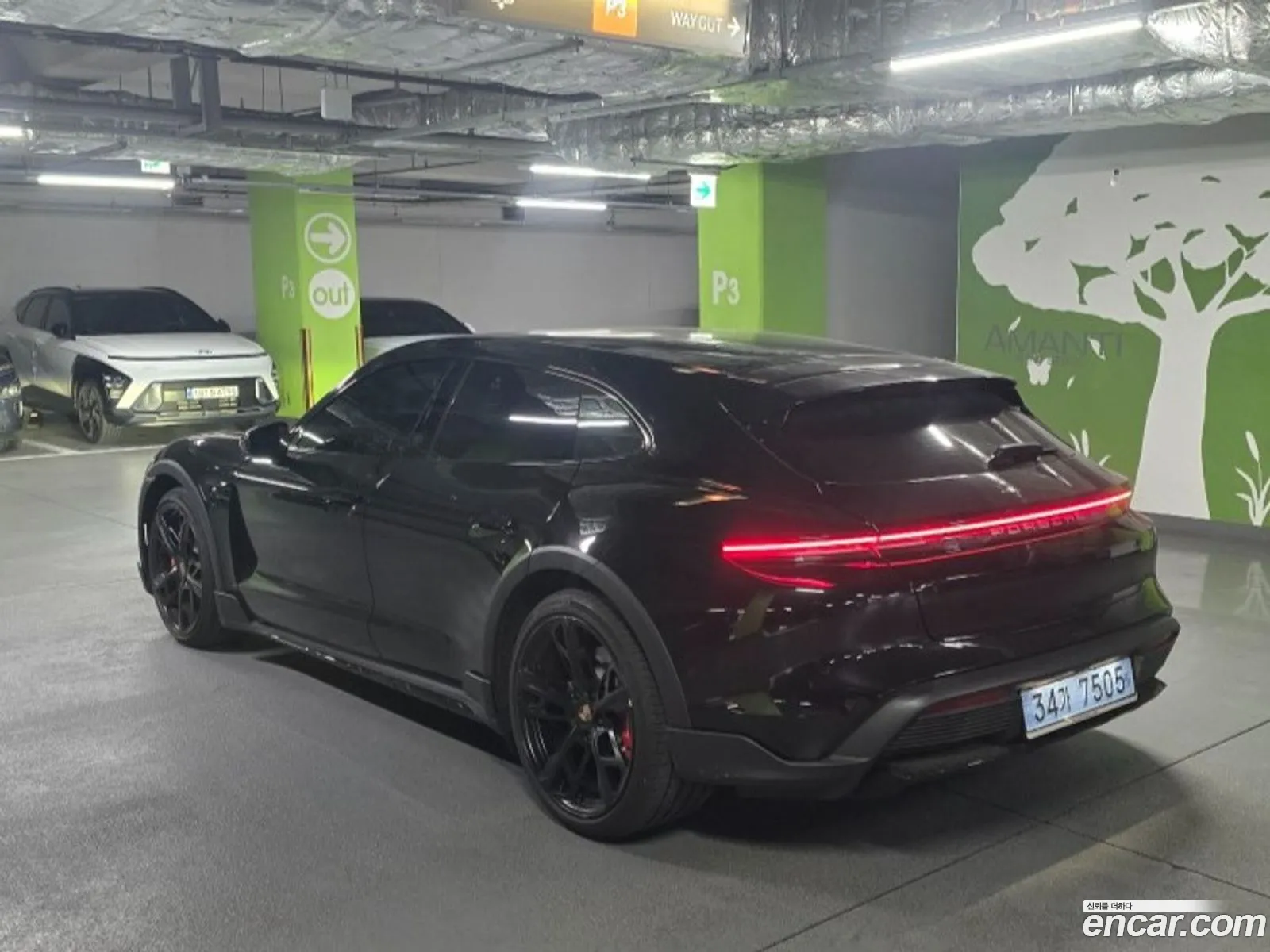 Porsche Taycan 2025 — 3