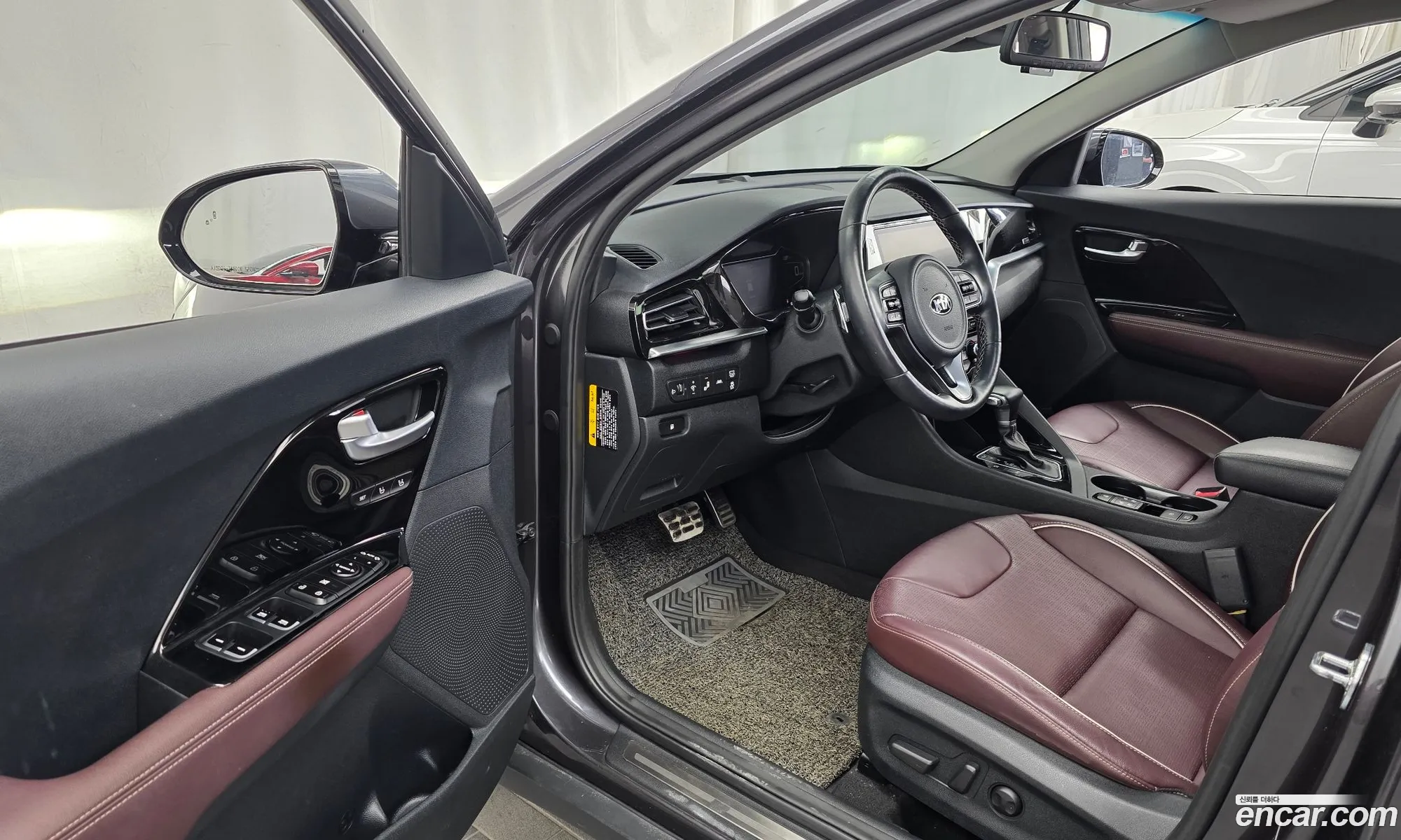 Kia Niro 2020 KNACE81CGLA385978 — 5