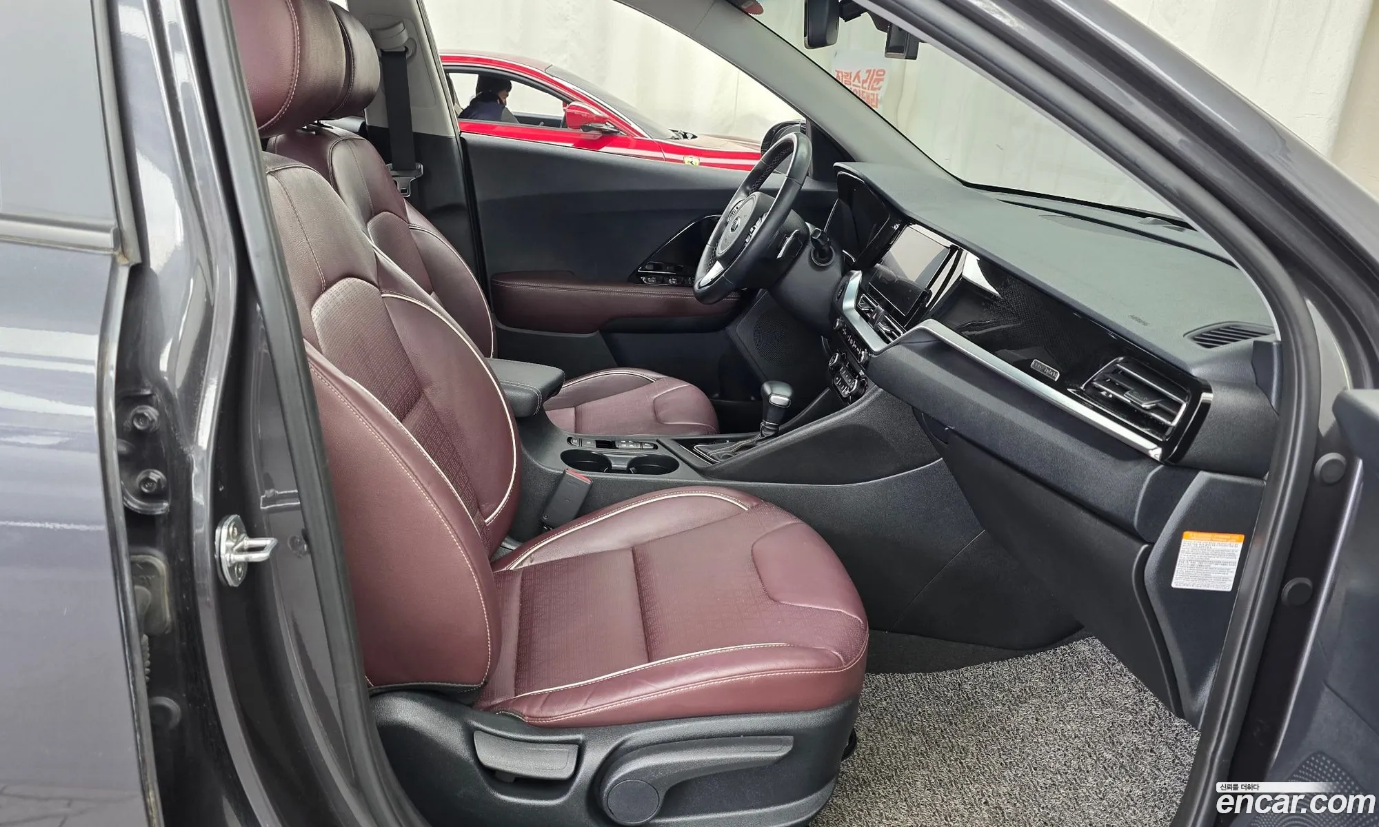 Kia Niro 2020 KNACE81CGLA385978 — 8