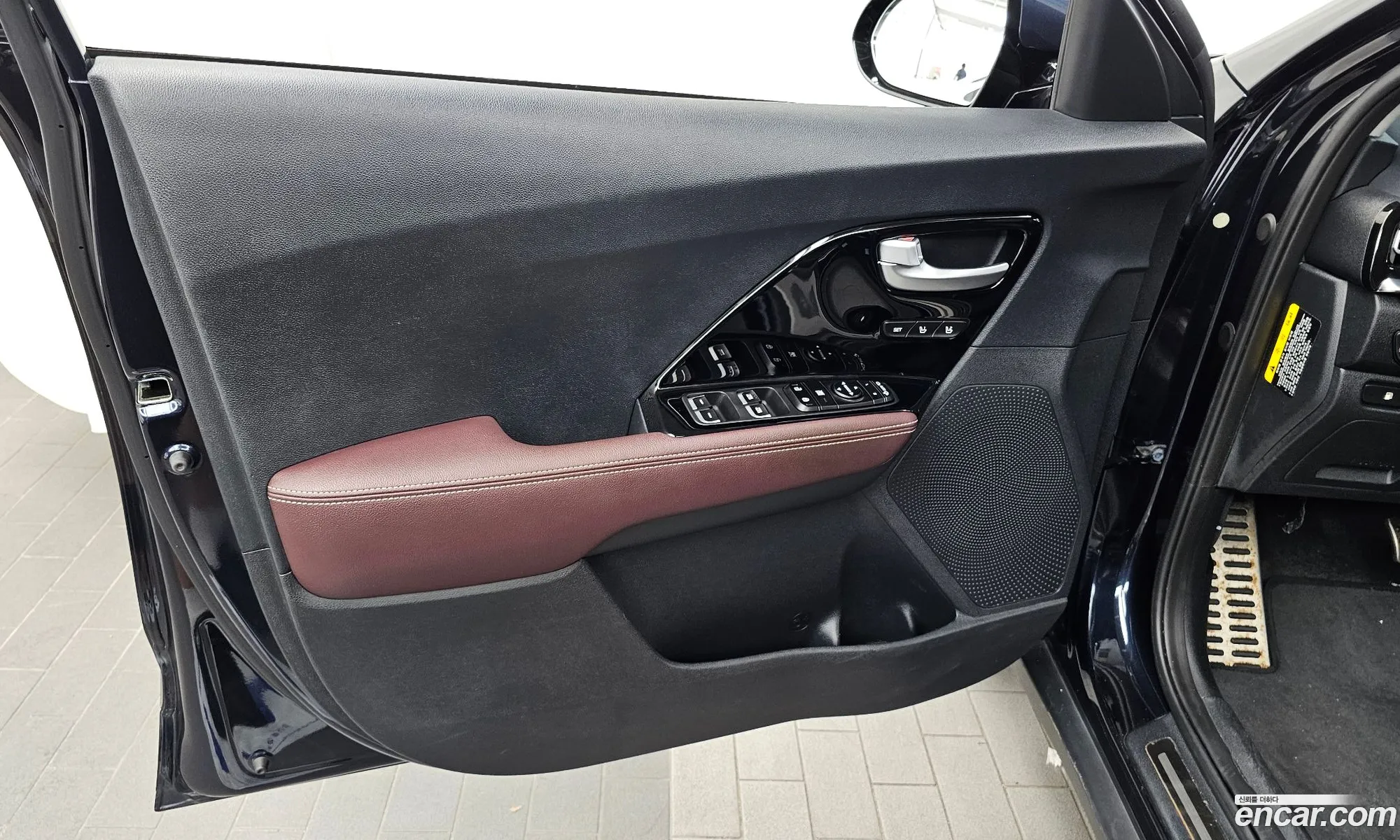 Kia Niro 2019 KNACE81CGLA295095 — 32