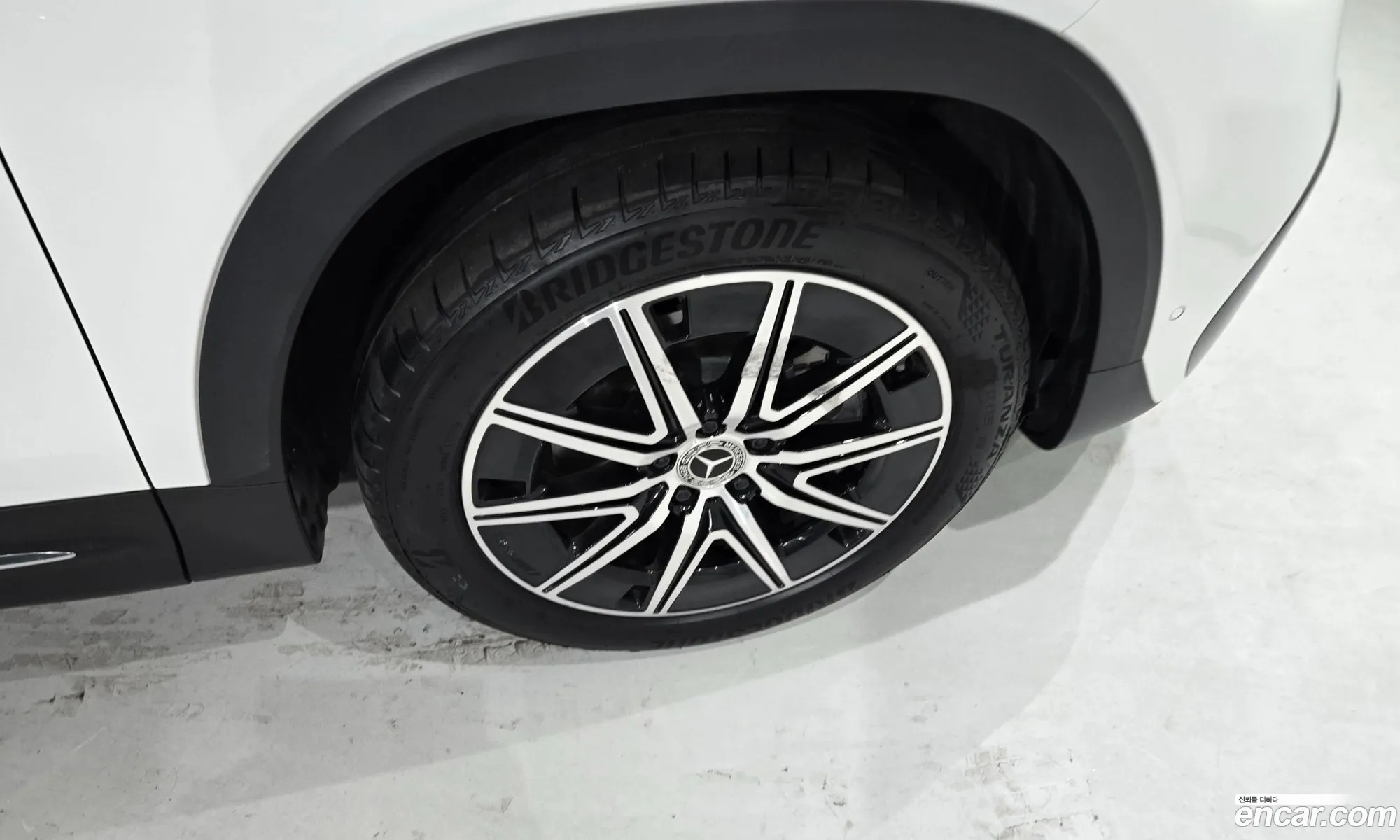 Mercedes-Benz EQB X243 2025 — 20