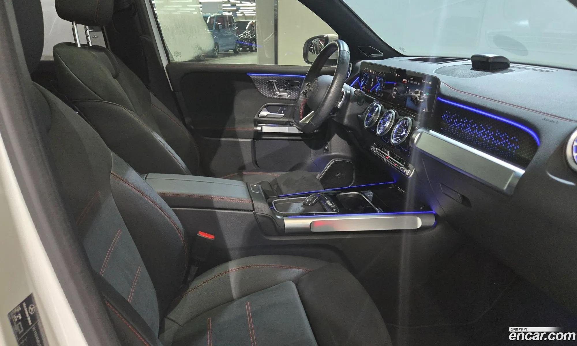 Mercedes-Benz EQB X243 2025 — 18