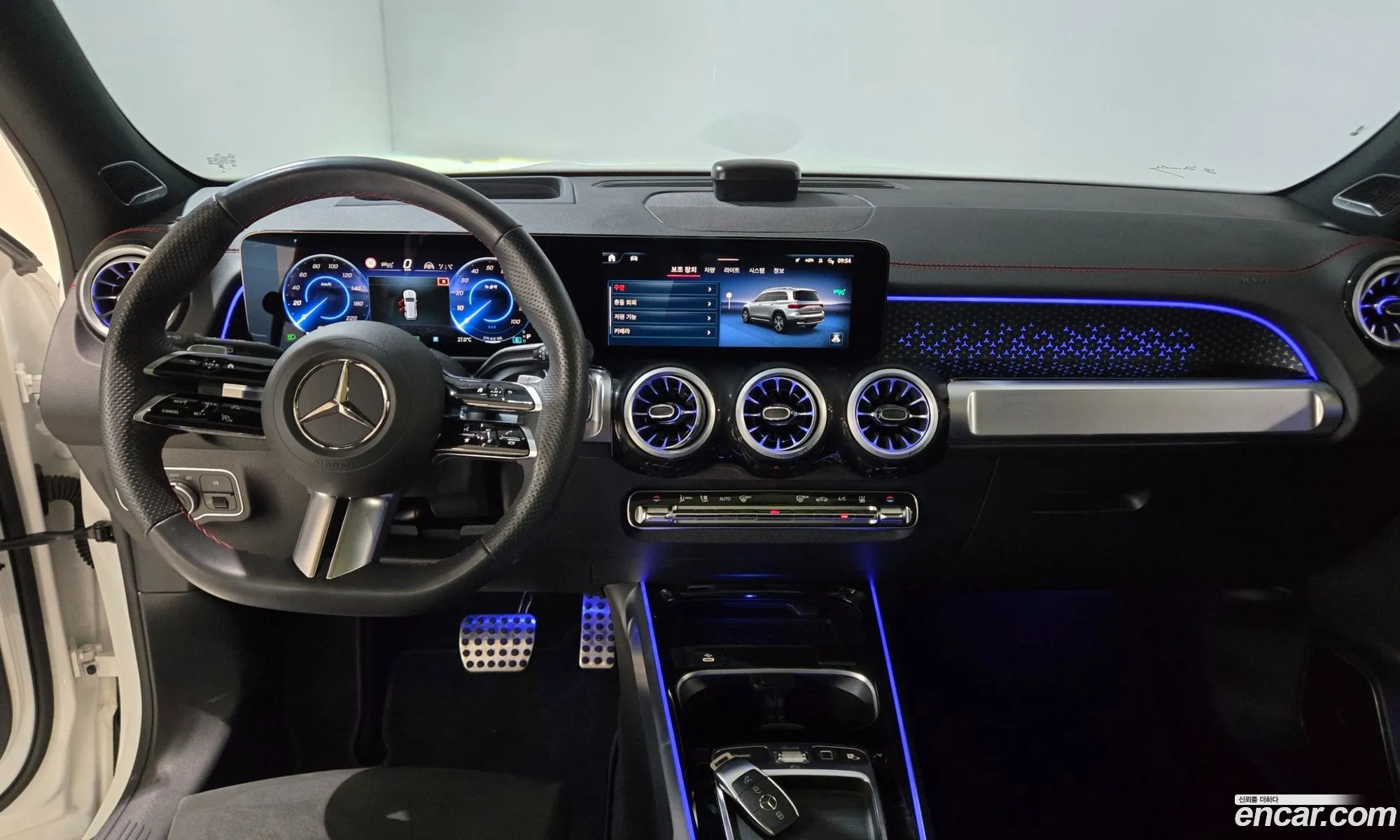 Mercedes-Benz EQB X243 2025 — 11