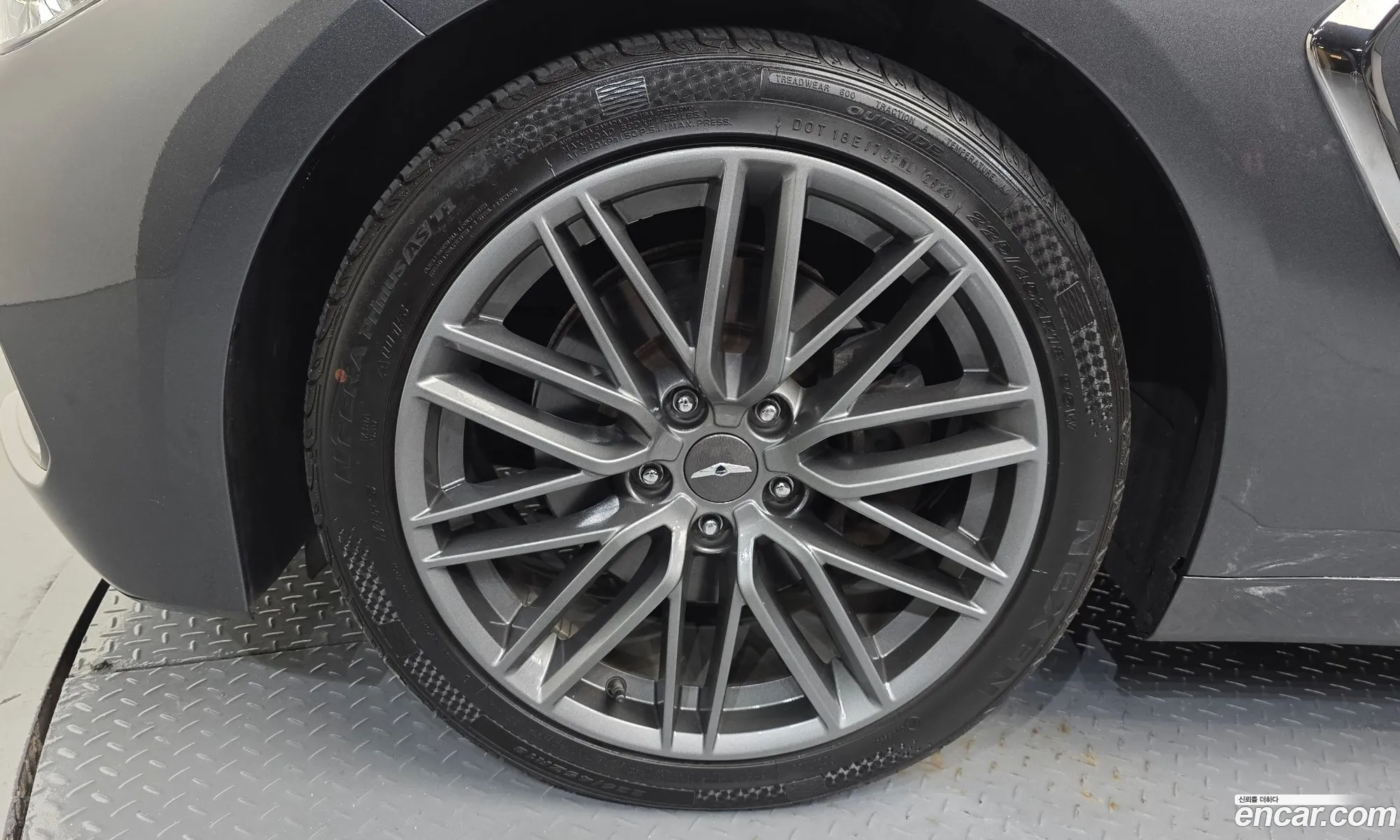 Genesis G70 2018 — 15