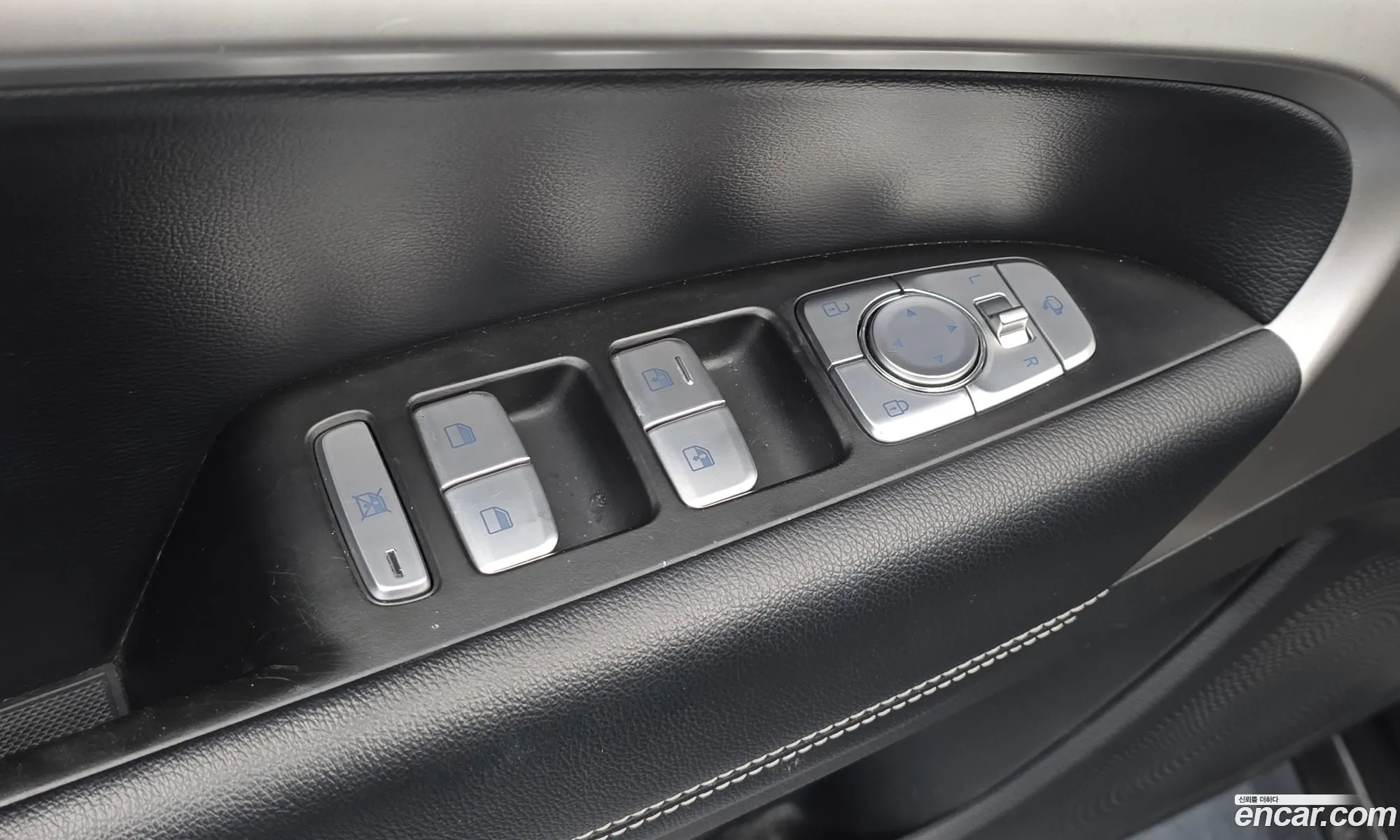 Genesis G70 2018 — 11