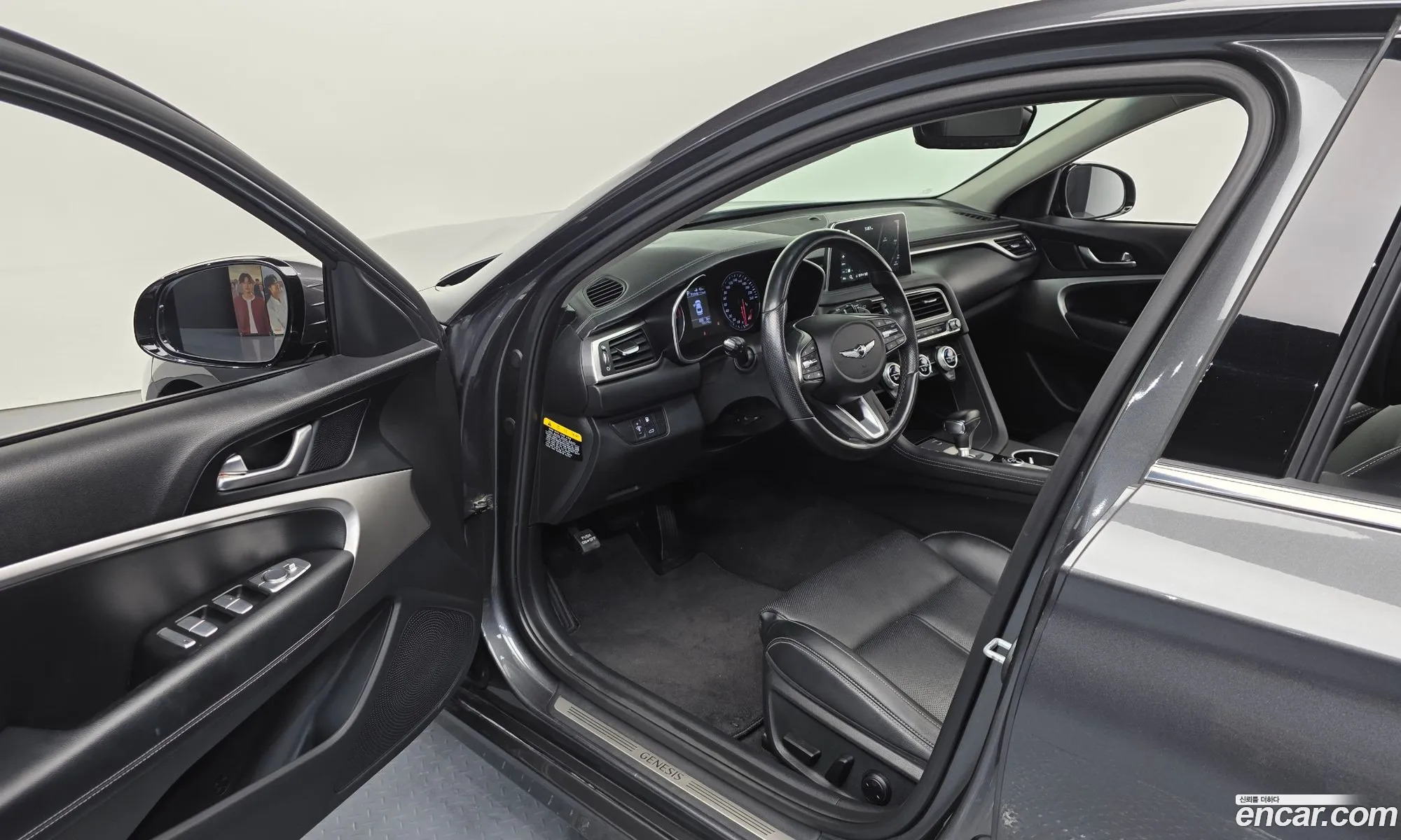 Genesis G70 2018 — 16