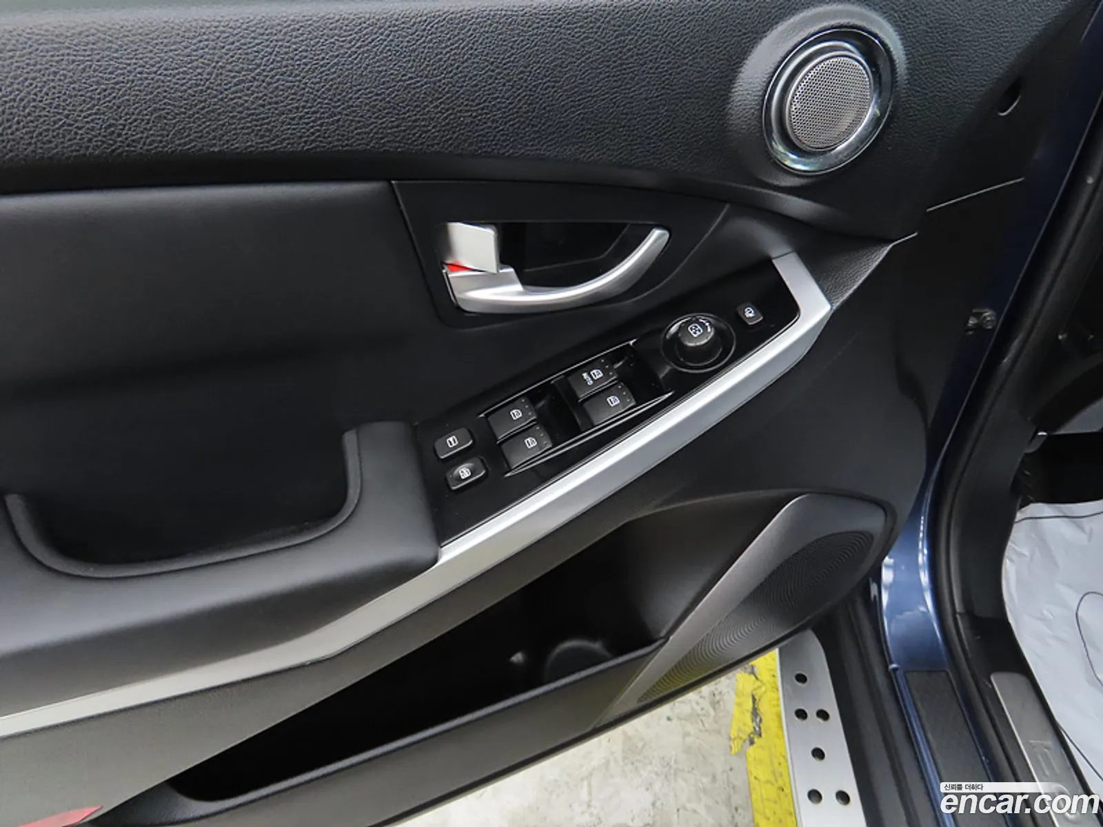 KG Mobility (SsangYong) Korando C 2014 — 17