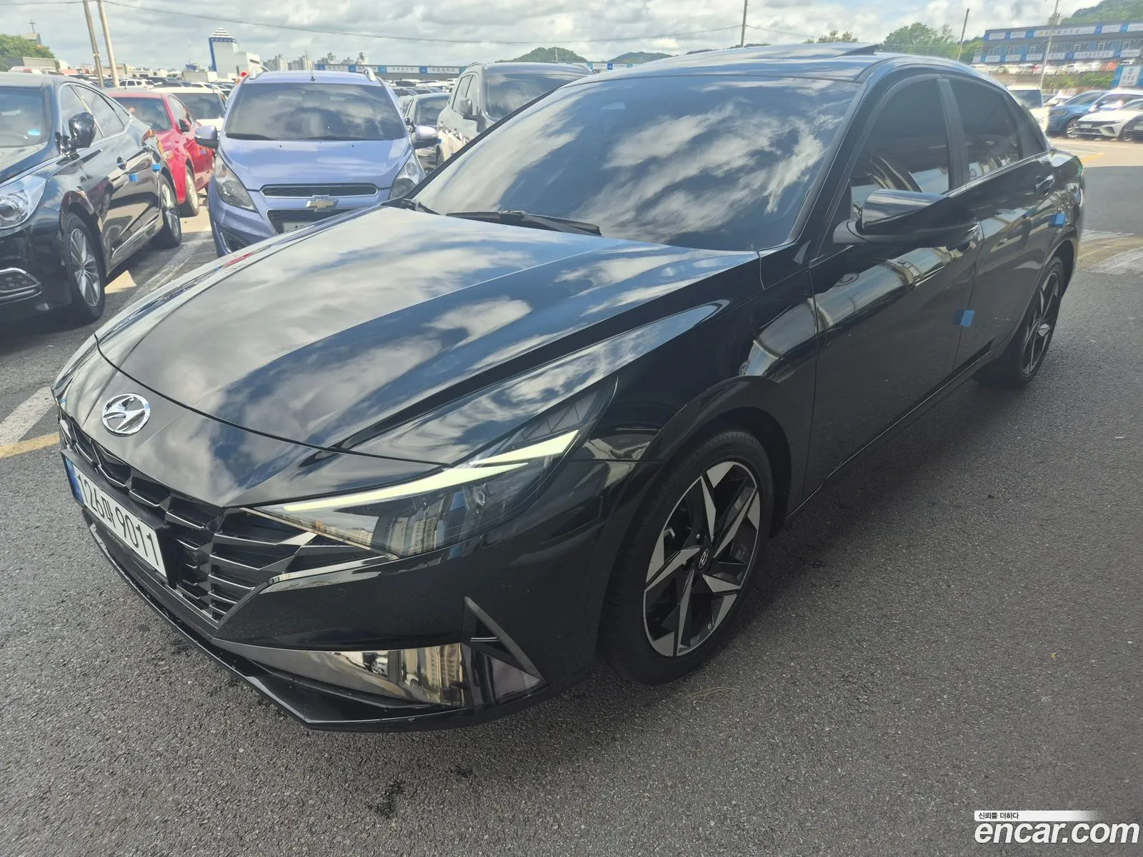 Hyundai Elantra 2020 — 16