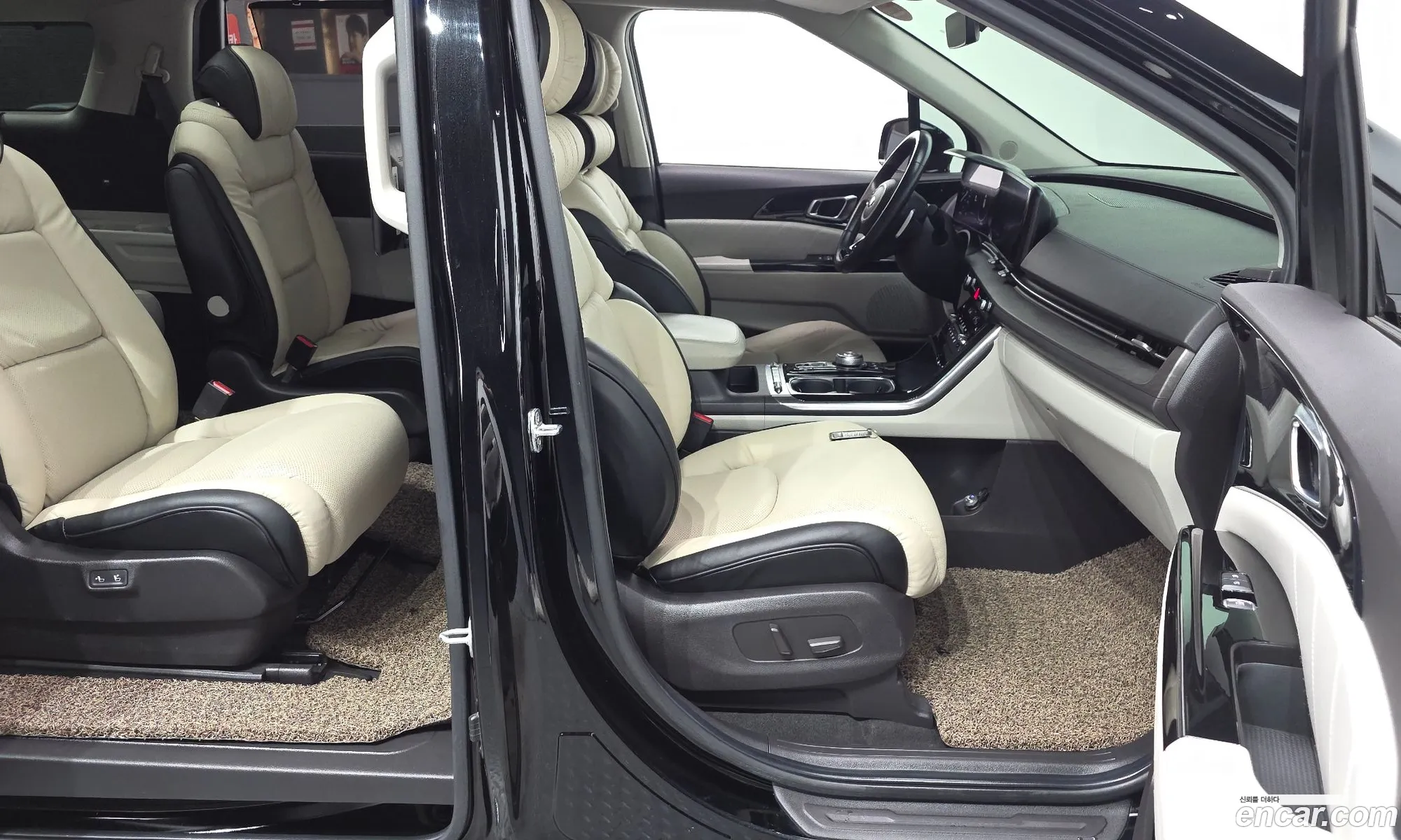 Kia Carnival 2020 KNANE813BMS032758 — 6