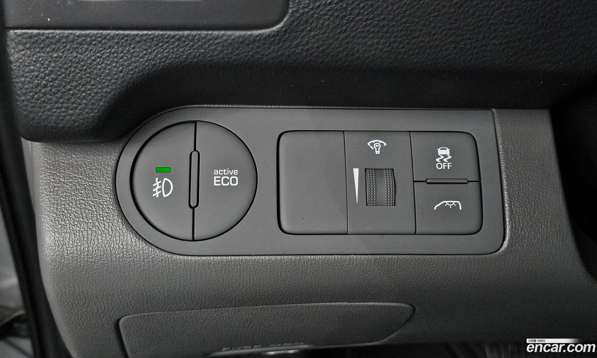 Hyundai Grand Starex 2018 — 28