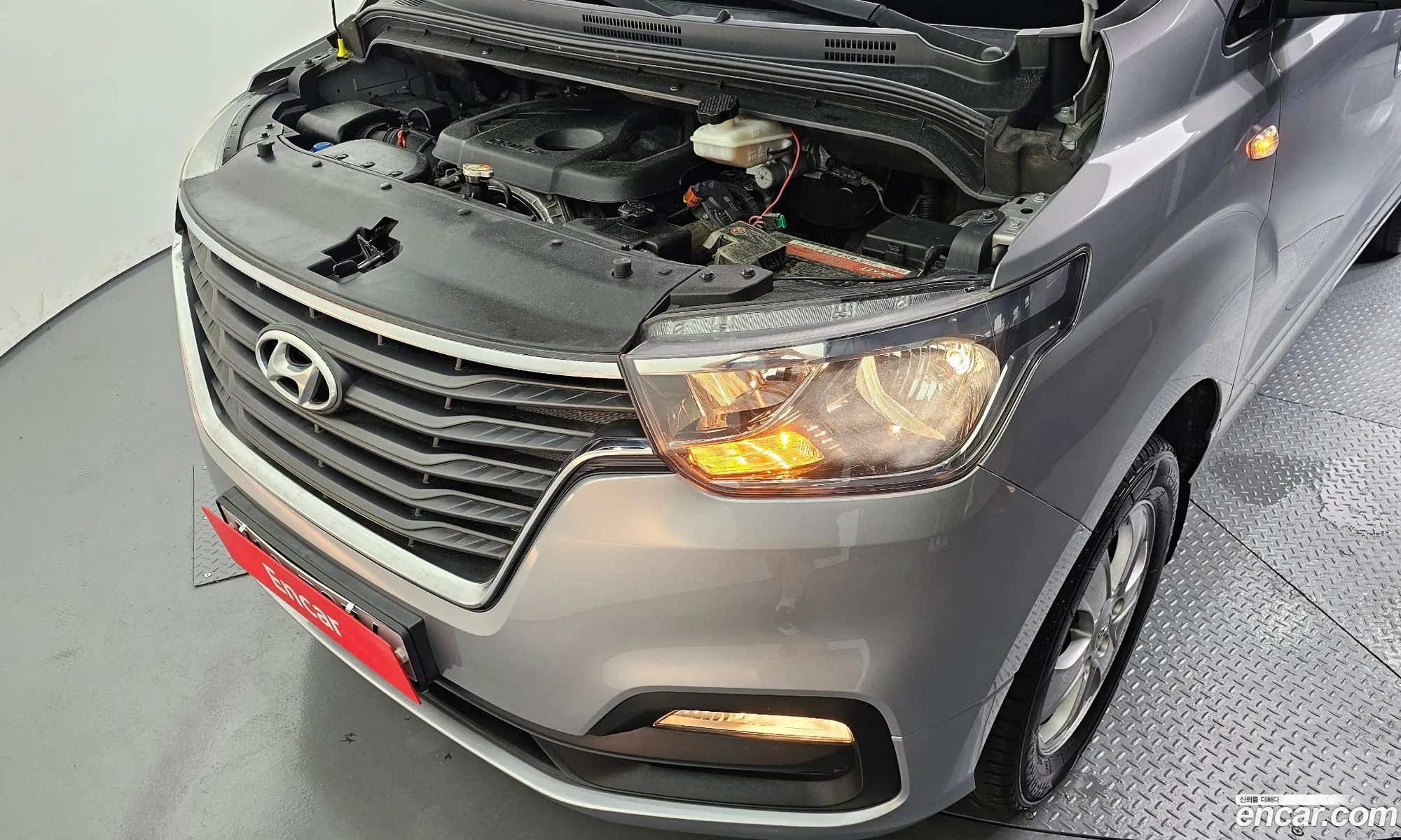 Hyundai Grand Starex 2018 — 19