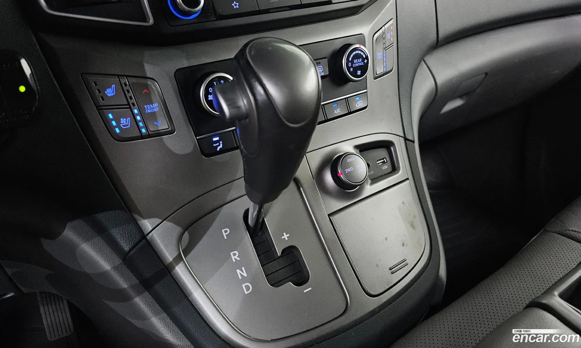 Hyundai Grand Starex 2018 — 25