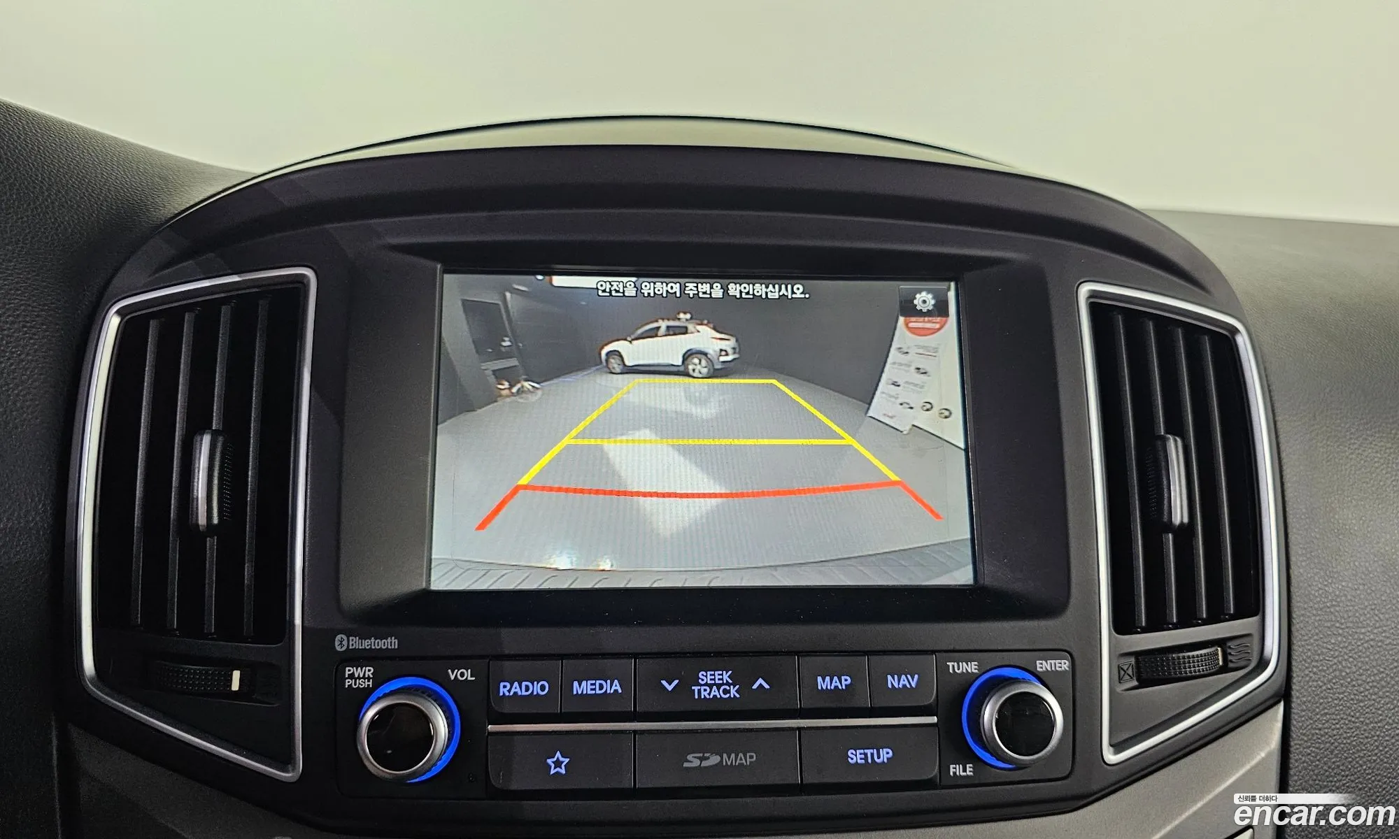 Hyundai Grand Starex 2018 — 22