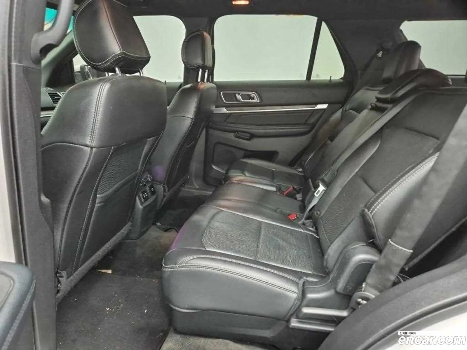 Ford Explorer 2017 — 16