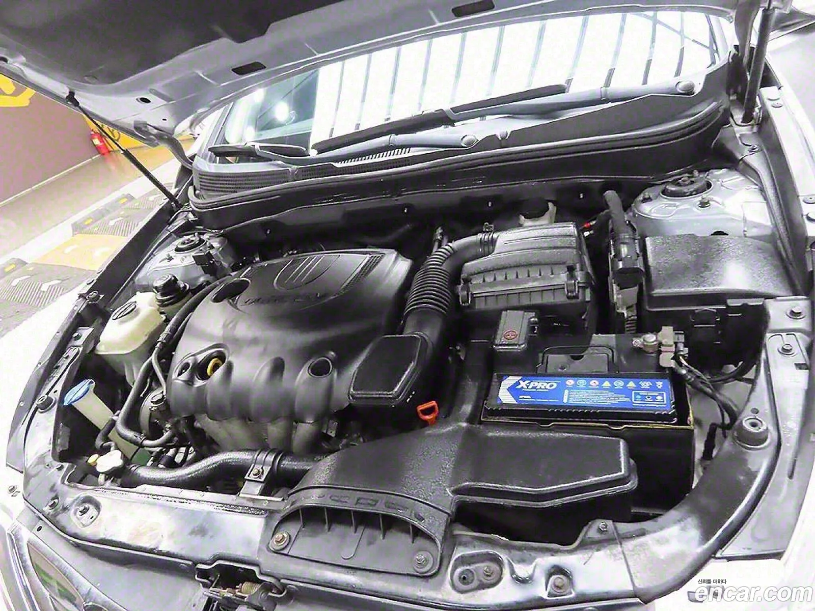 Hyundai YF Sonata 2010 — 12