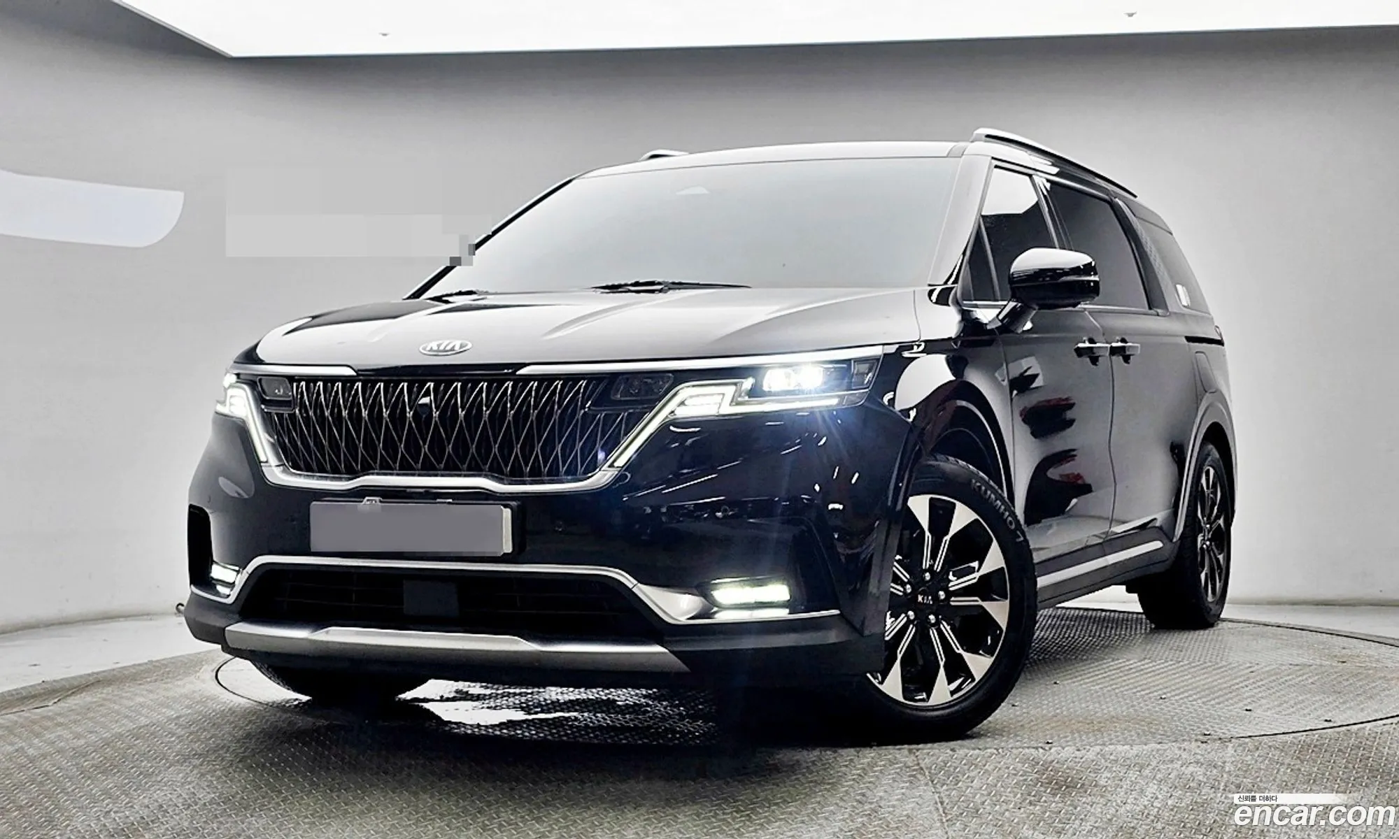Kia Carnival 2021 — 20