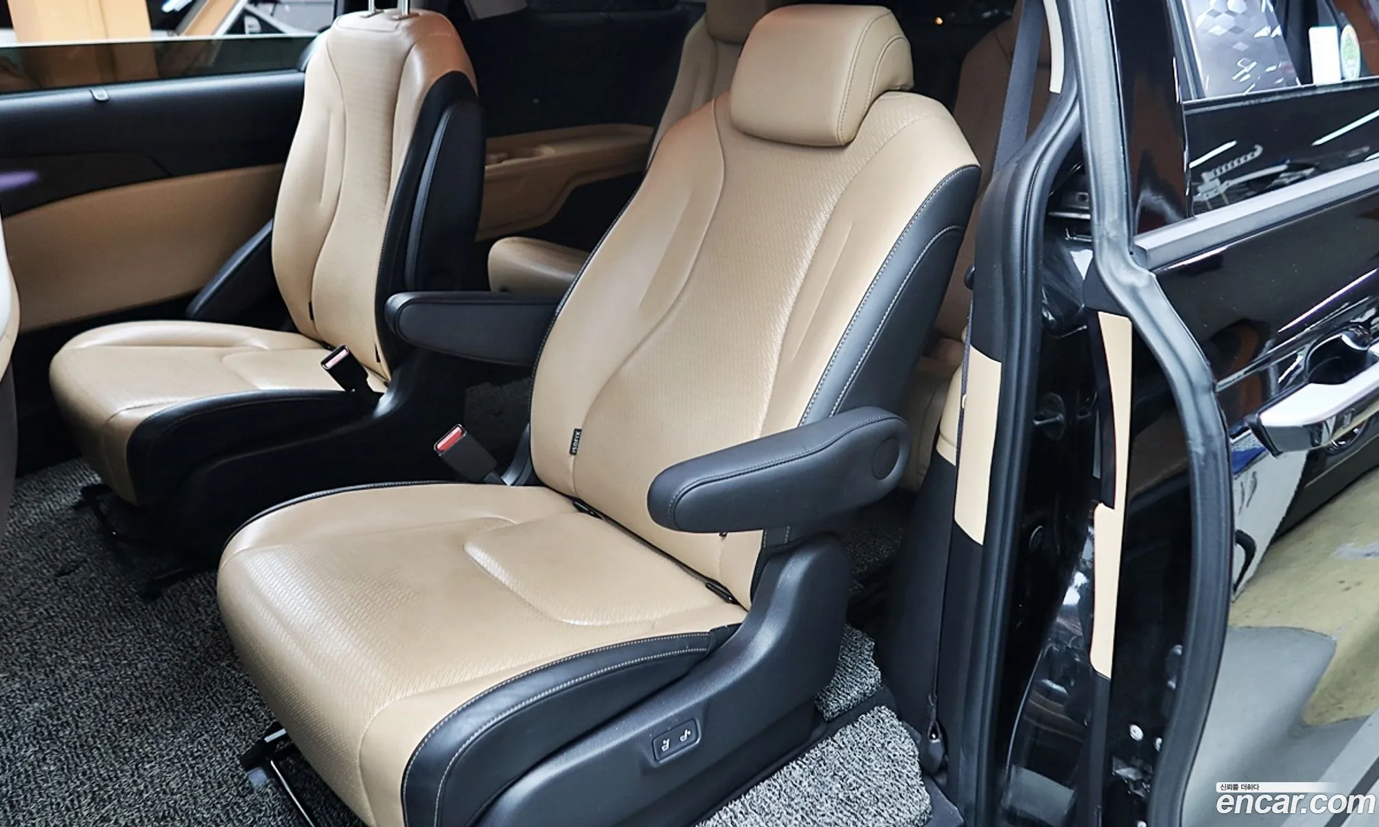 Kia Carnival 2021 — 16