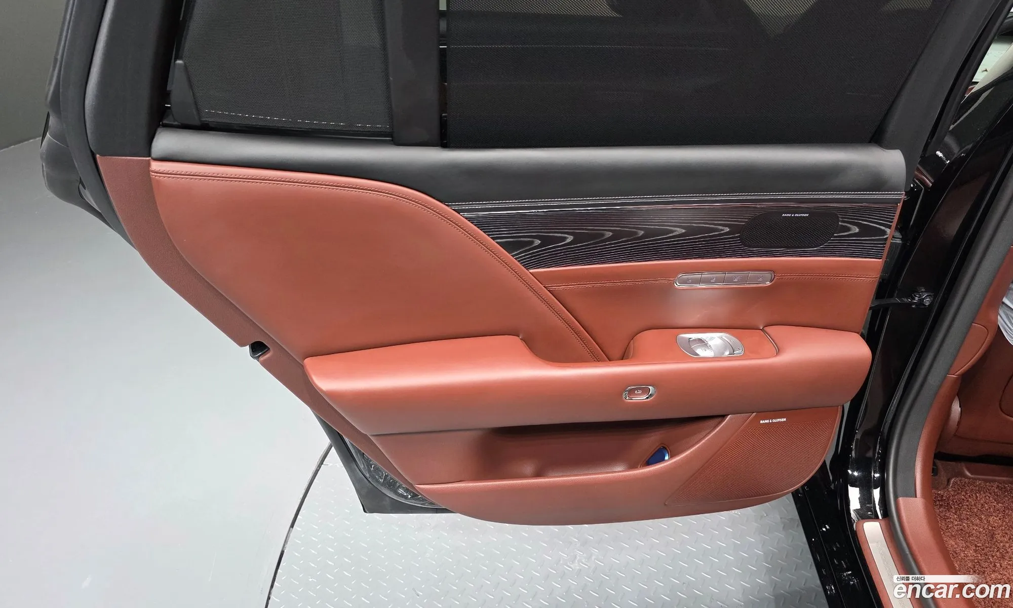 Genesis G90 2022 KMTFA41DDNU002073 — 18