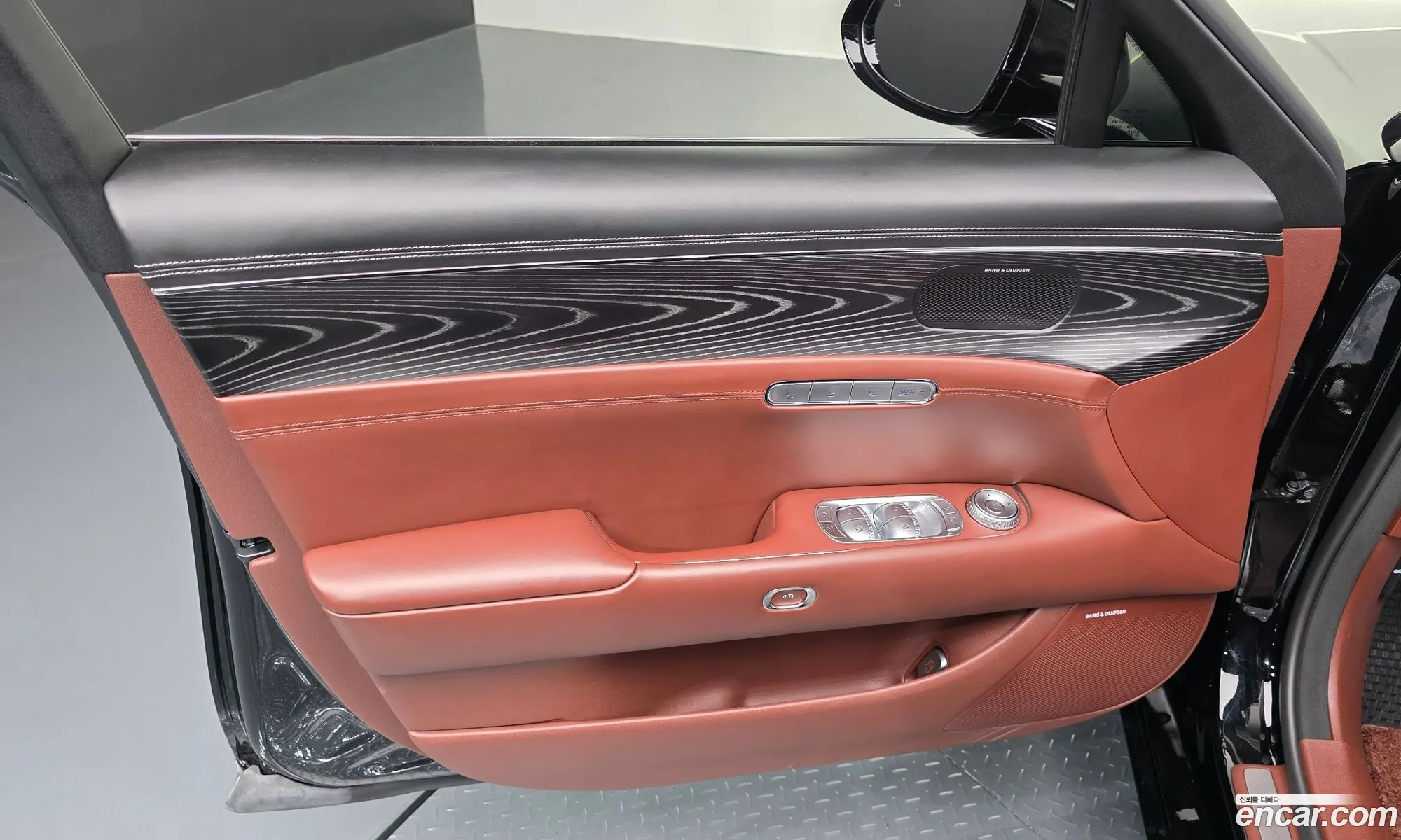 Genesis G90 2022 KMTFA41DDNU002073 — 17
